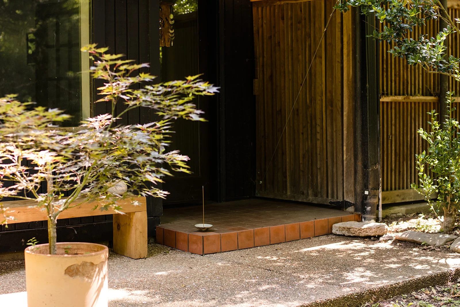 060225-LivingYogaStudio-30693.jpg
