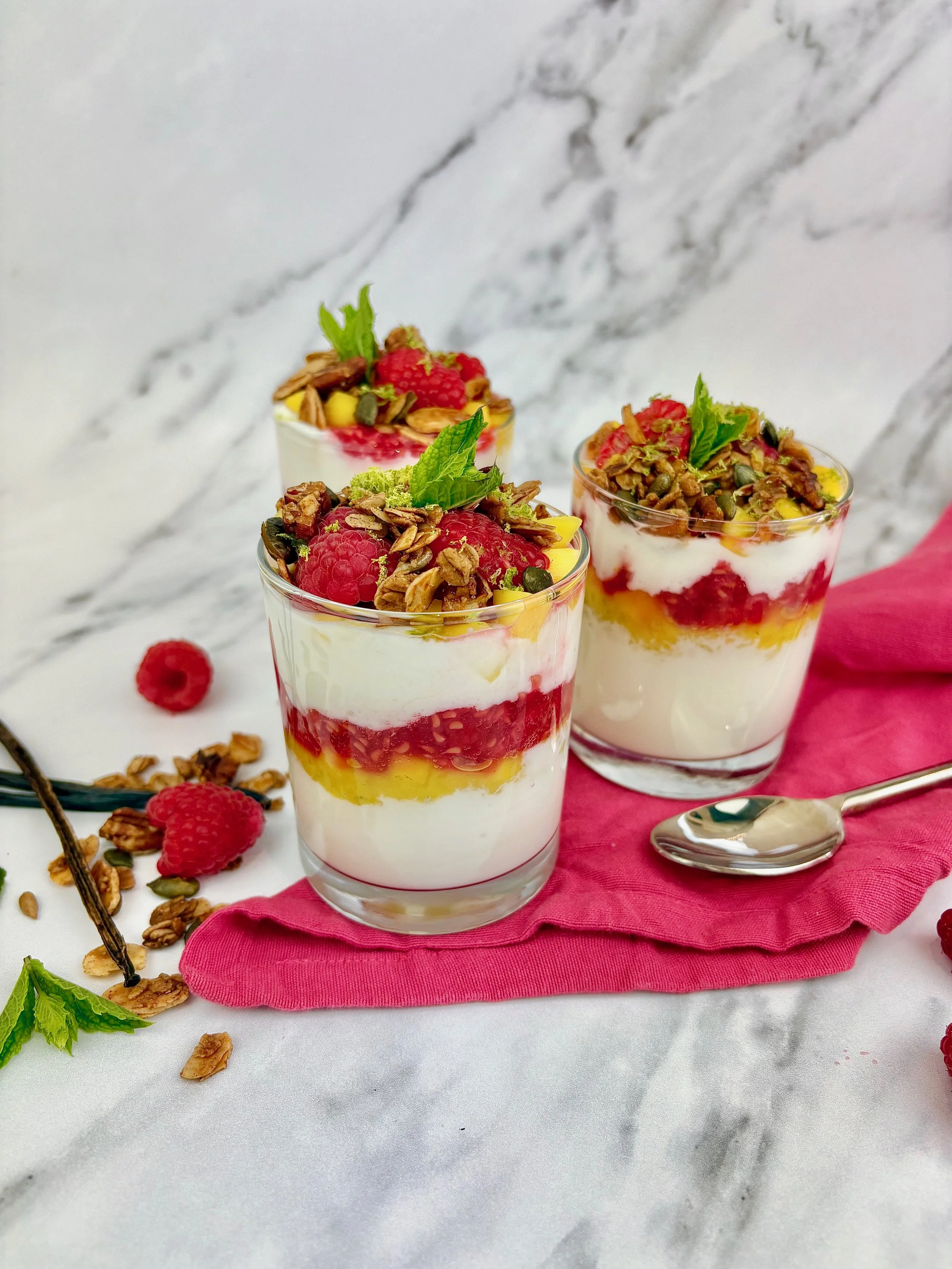 yoghurt dessert parfaits