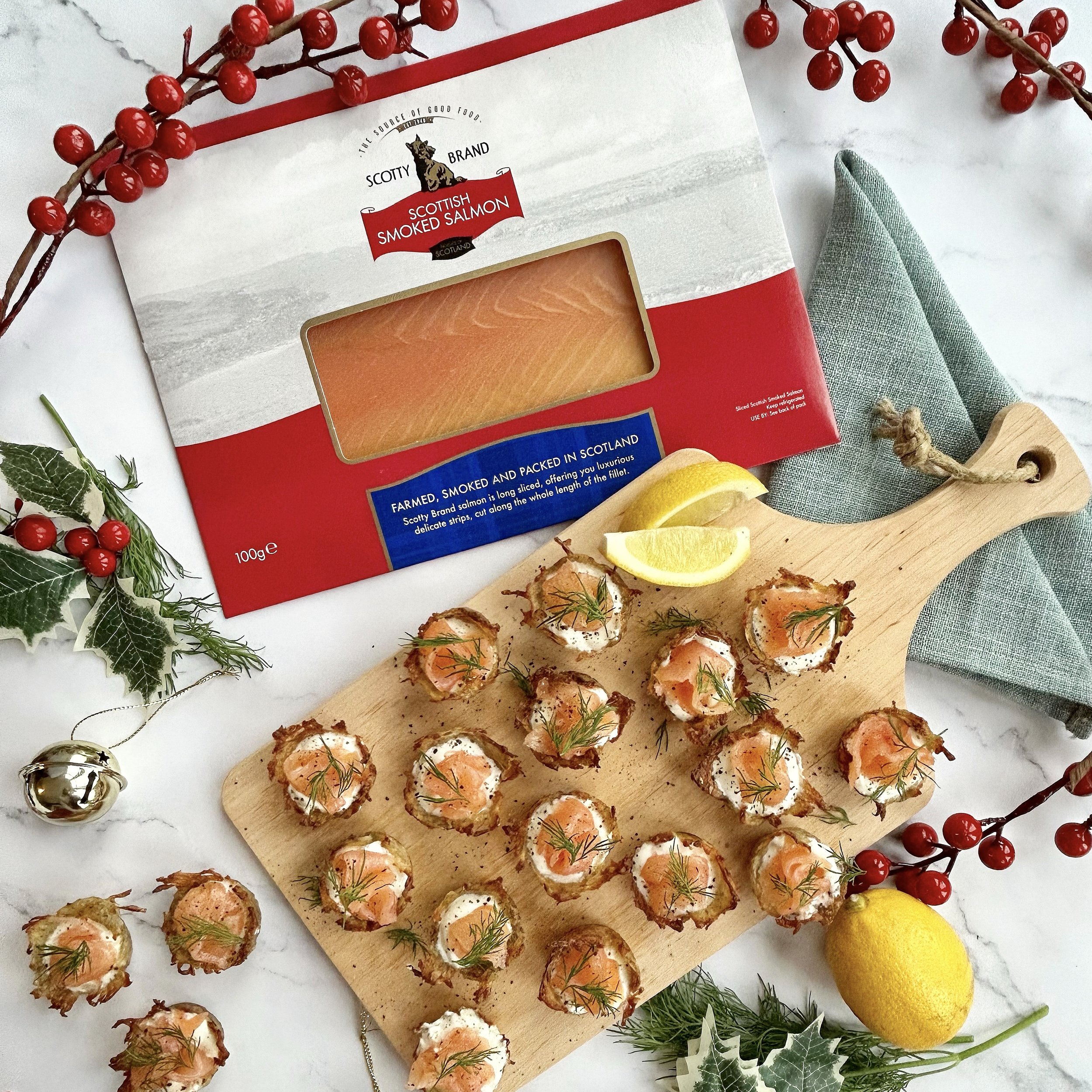 salmon cream cheese canapés