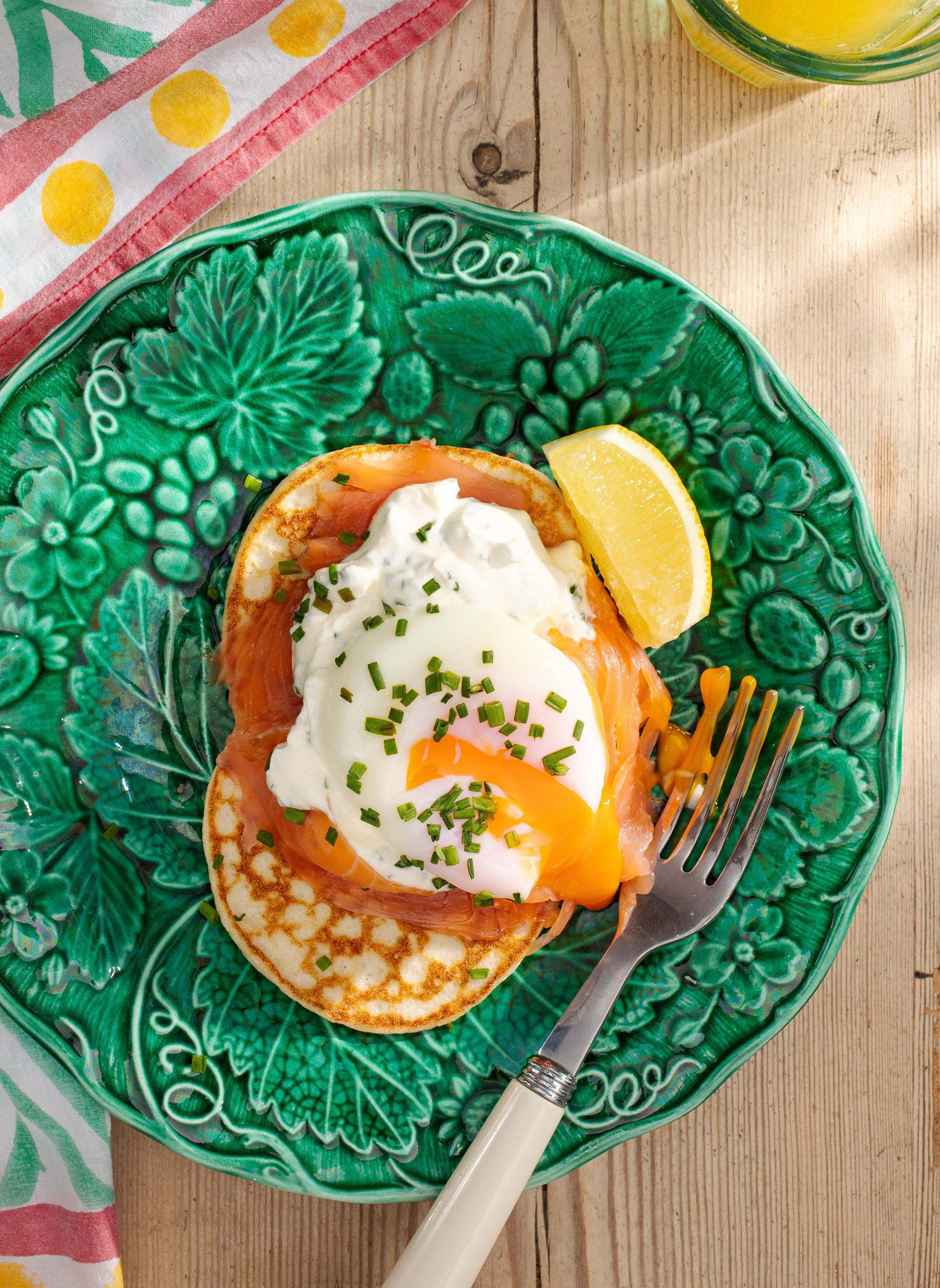 poached eggs pancakes