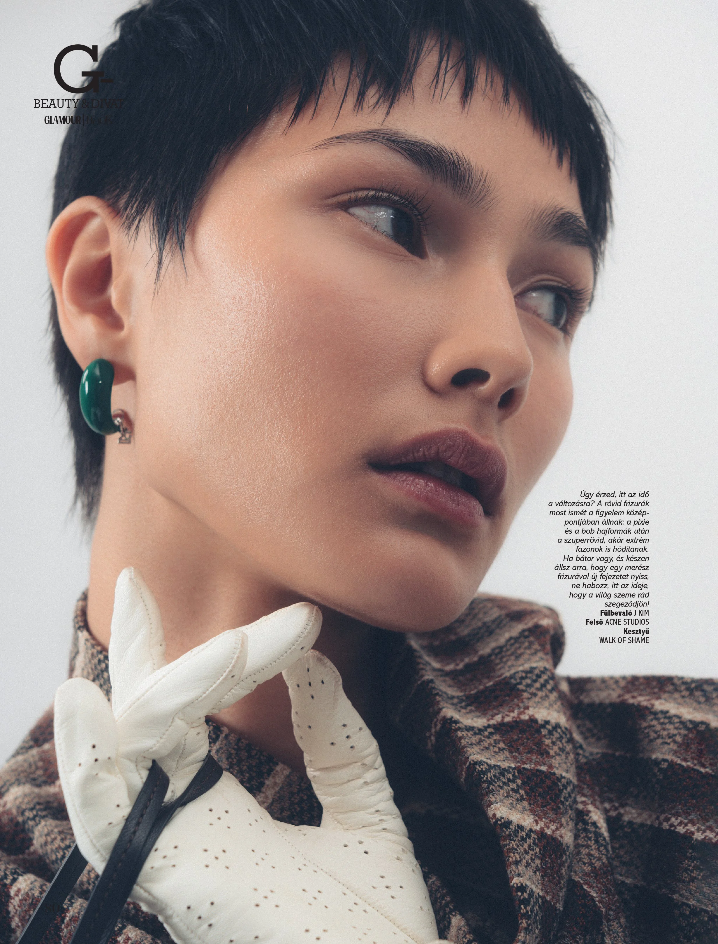 078-085_GlamBOOK_EditBeautyDivat-3.jpg