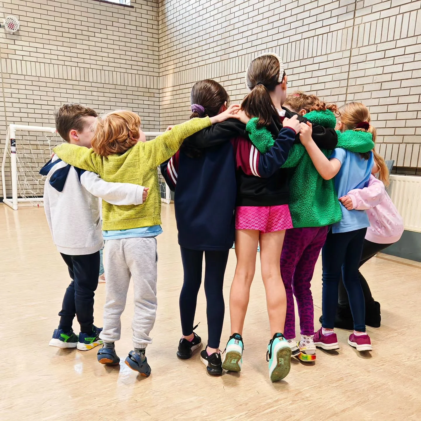 The nice thing about teamwork is that you always have others on your side ❤️

#cmaccreativearts #teamworkmakesthedreamwork
