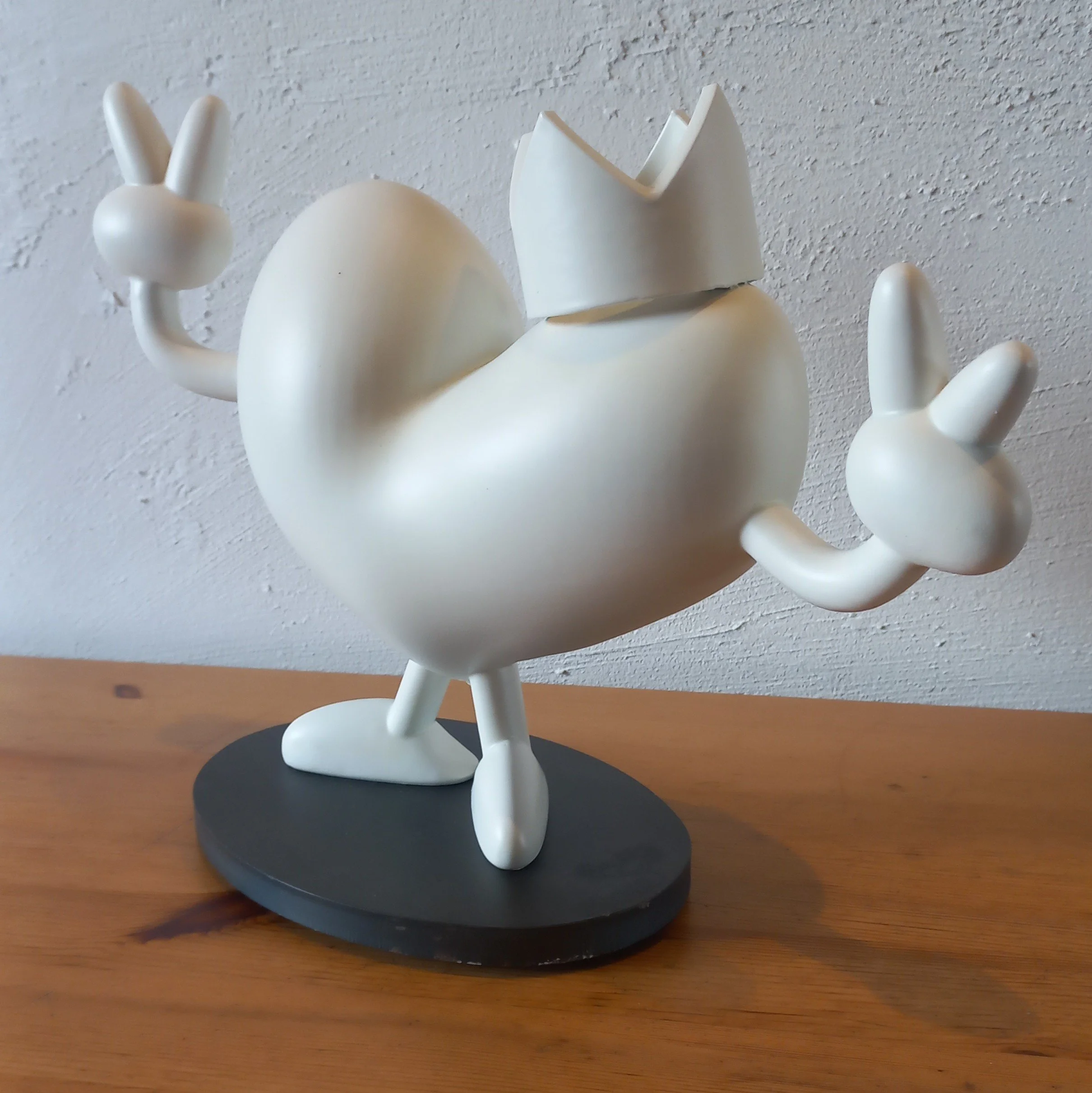 2026_M.Koeur_Statuette Koeur Double Peace White Edition_02.jpg