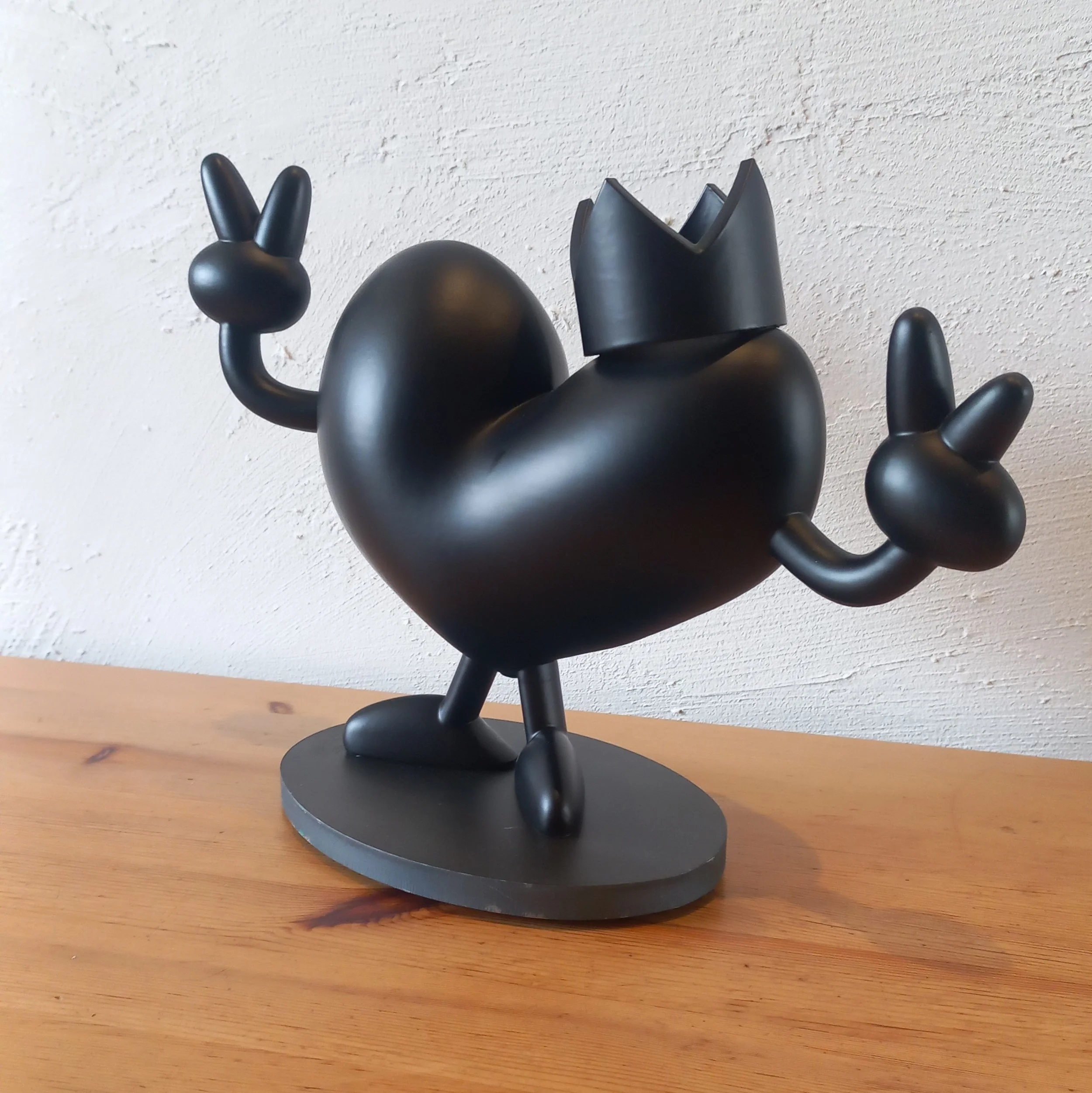 2026_M.Koeur_Statuette Koeur Double Peace Black Edition_02.jpg