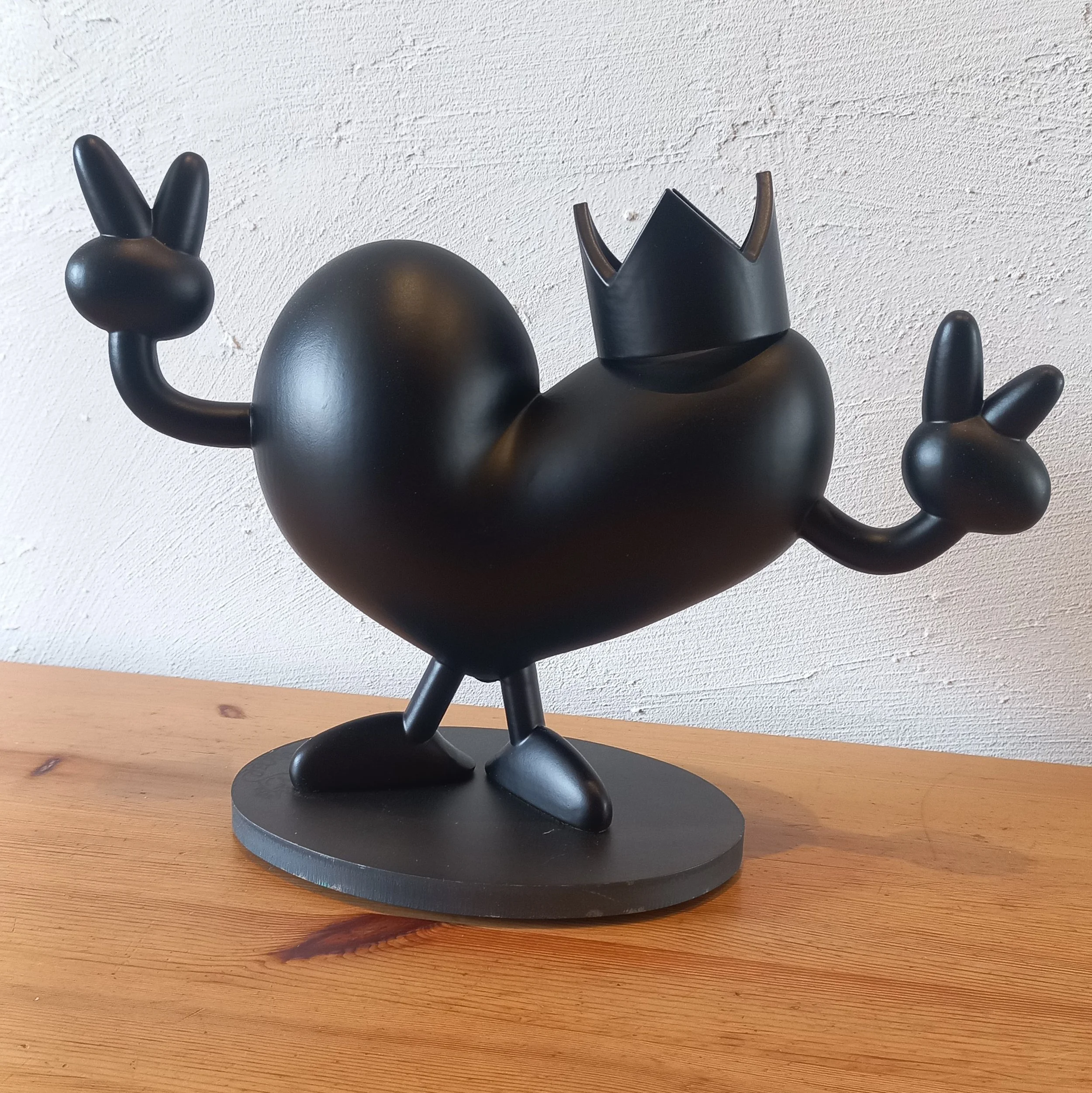 2026_M.Koeur_Statuette Koeur Double Peace Black Edition_01.jpg