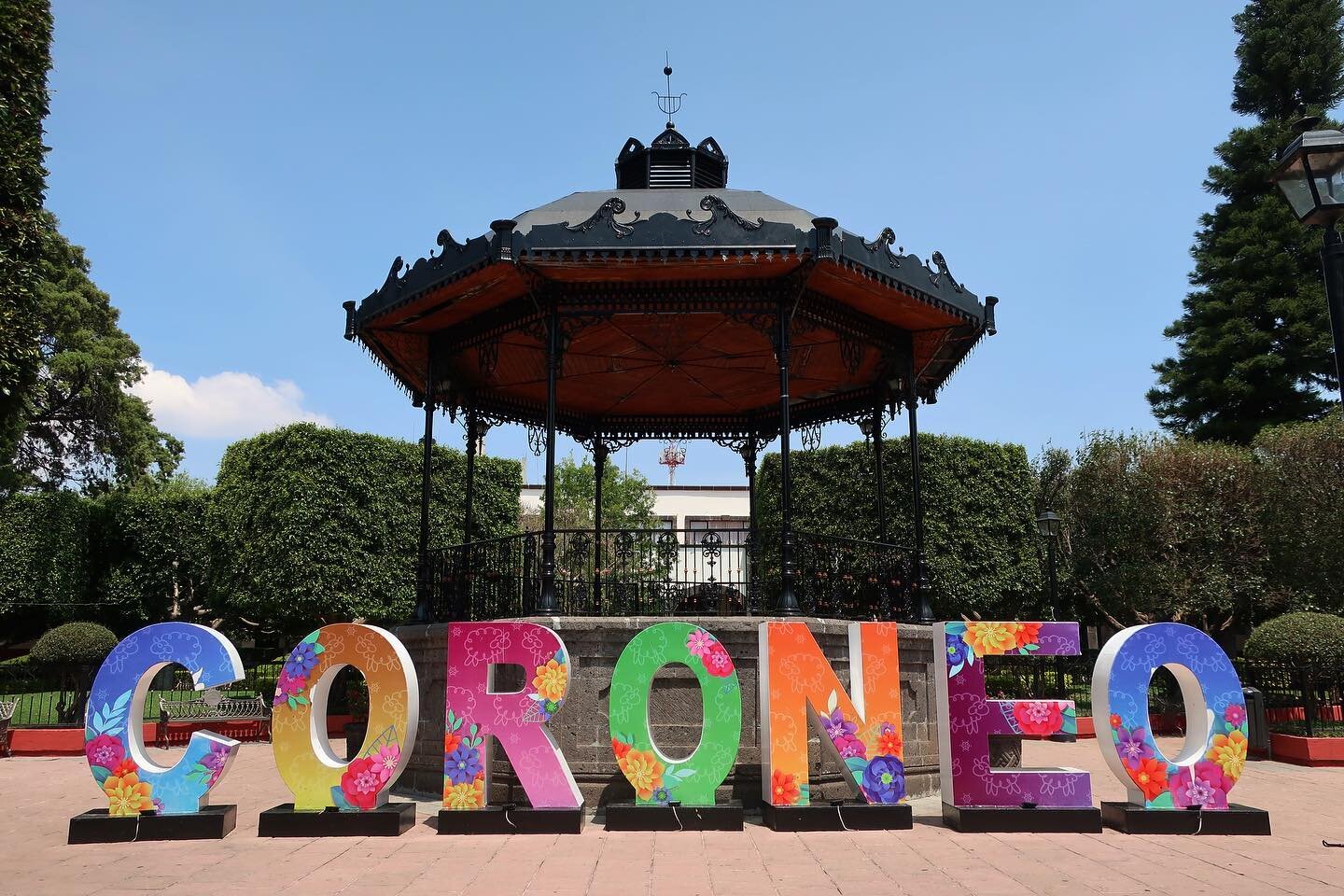 &iexcl;Feliz inicio de Semana Santa! Ya tienen plan para el fin? Ven, y descubre Coroneo 🌳🐑☀️
&bull;
&bull;
&bull;
&bull;
#coroneo #guanajuato #gto #pueblomagico #semanasanta #visitmexico #mexico #jardin #centro #photooftheday #quiosco #puebleando