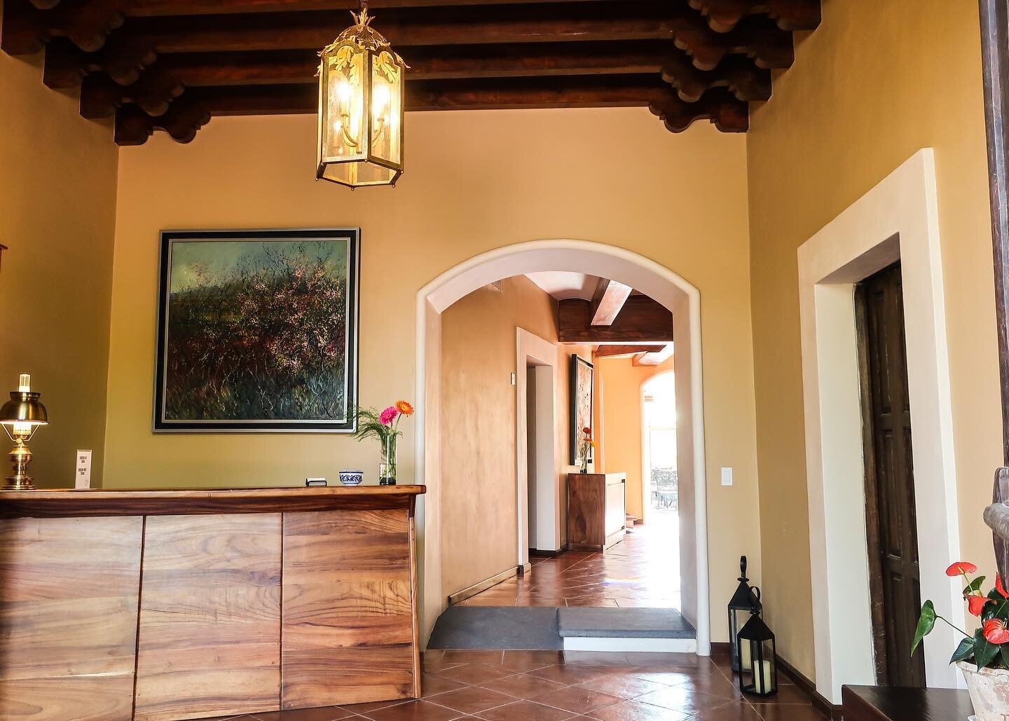 Arquitectura colonial, con encanto del presente.
&bull;
&bull;
&bull;
#hotelboutique #coroneo #guanajuato #gro #mexico #mx #architecture #arquitecturamx #colonial #colonialhouse #pueblomagico #hoteldesign