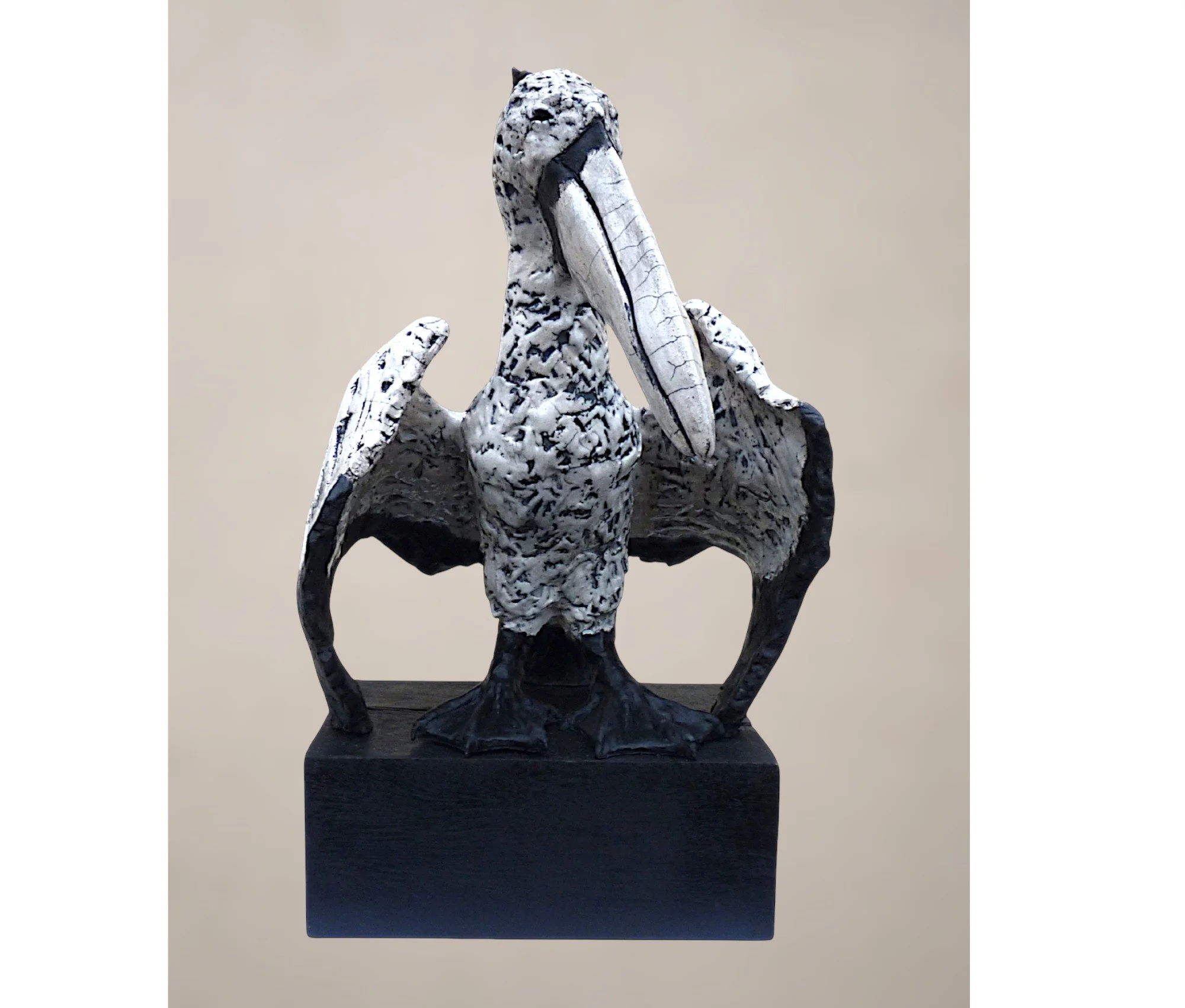Bertrand le Pélican - Sculpture en Raku d'un pélican