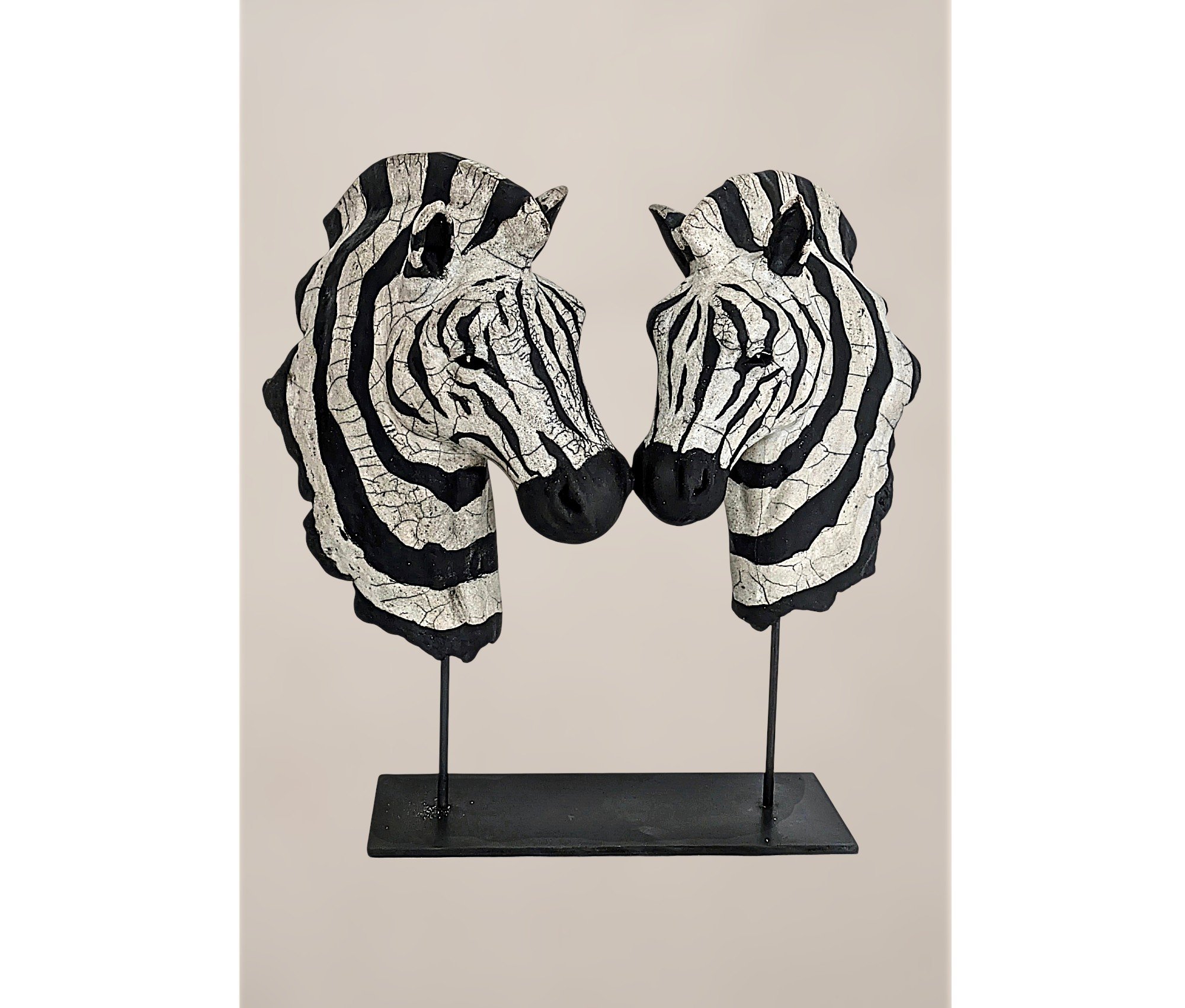 Ode zébrée - Sculpture de zèbres en Raku