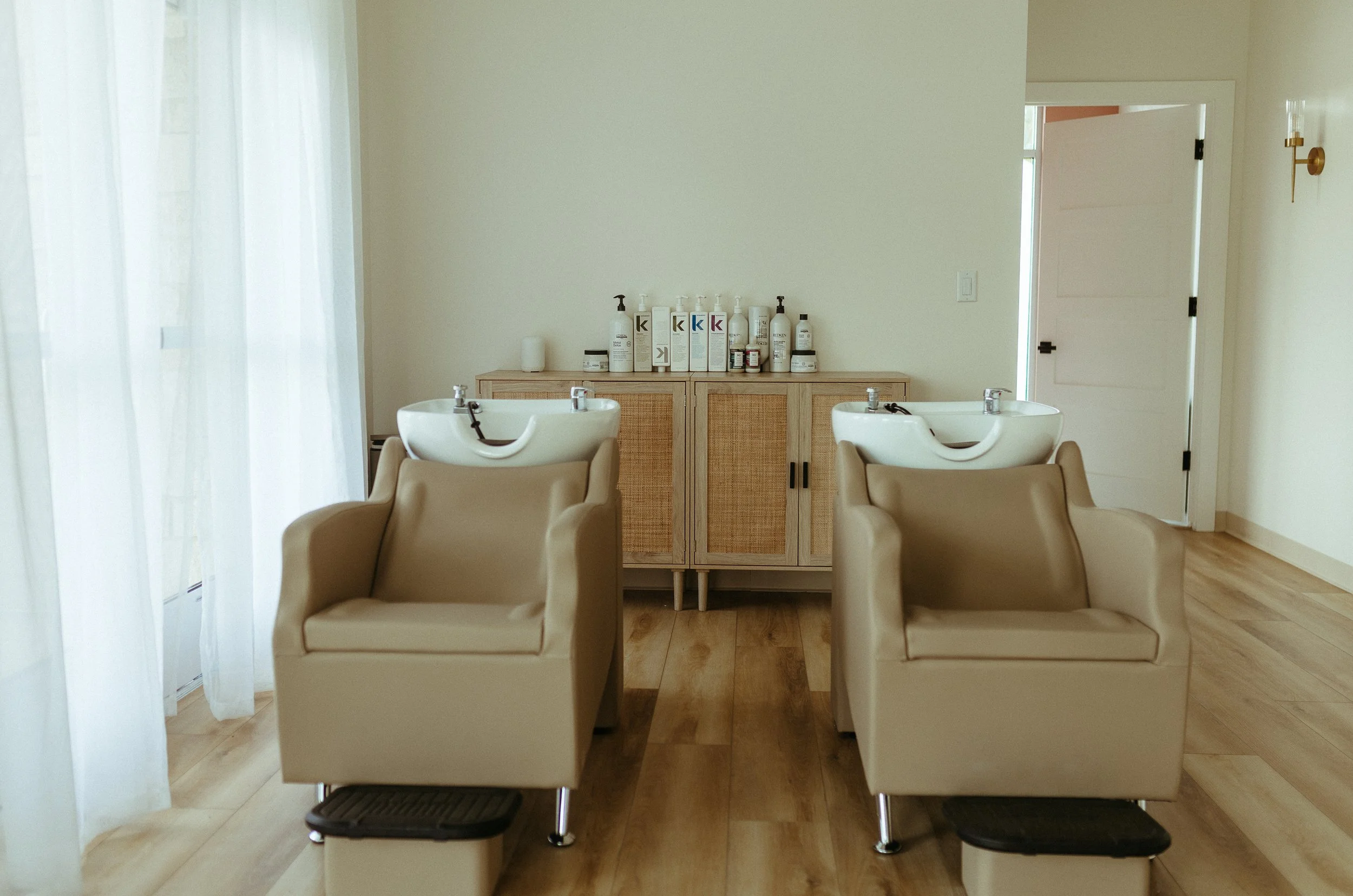 Golden Hour Salon + Extension Bar