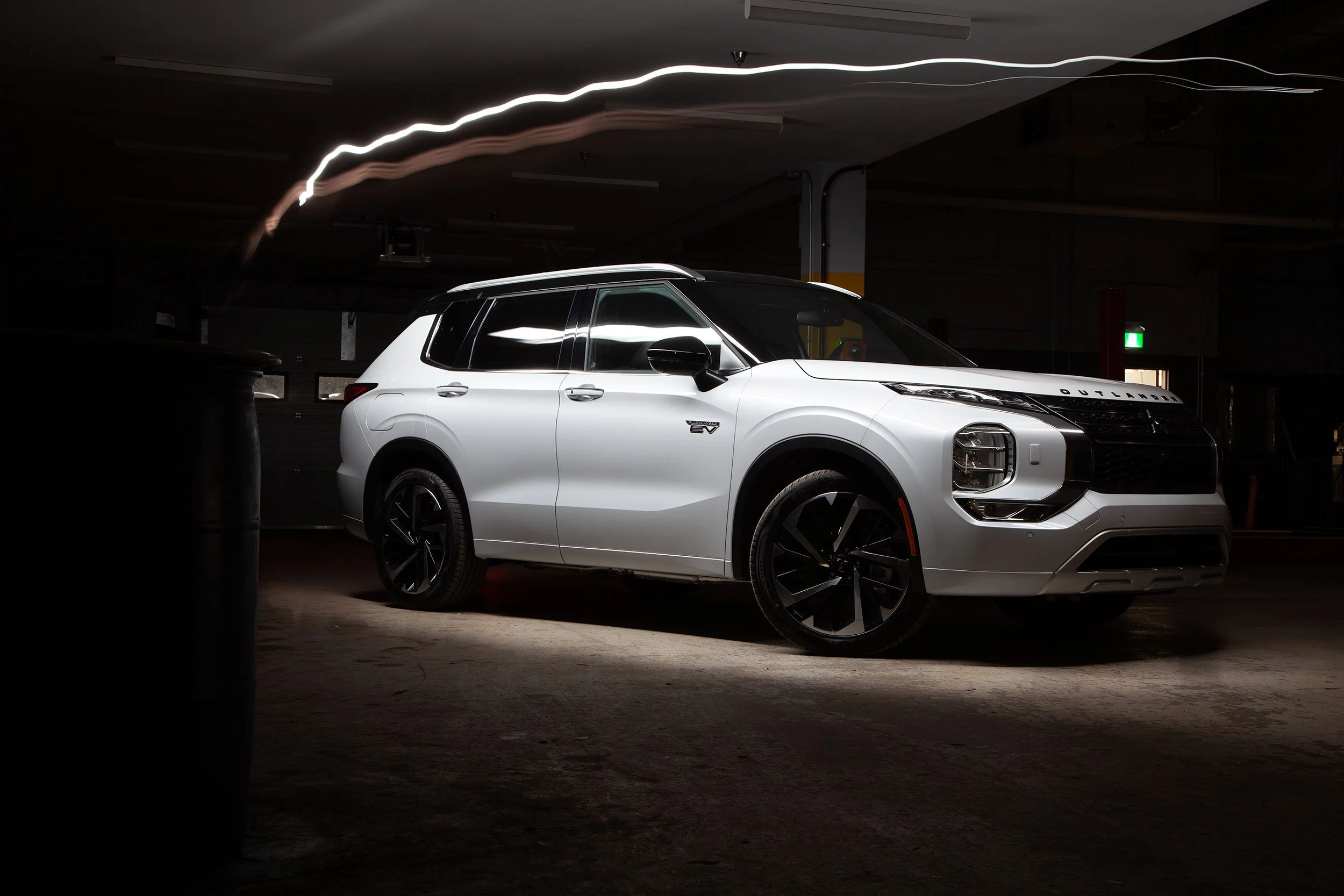 Single, high pass with the Ice Light 2 while attached to a monopod.