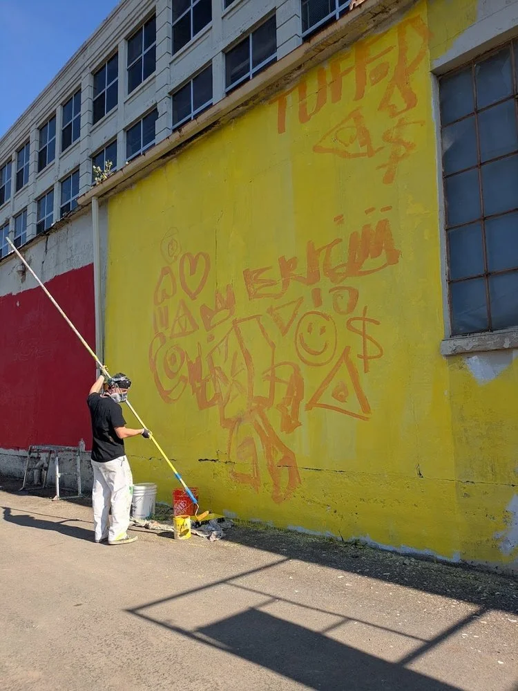 

Muralist: Eric Bussart / Photographer: Sarah Barden
