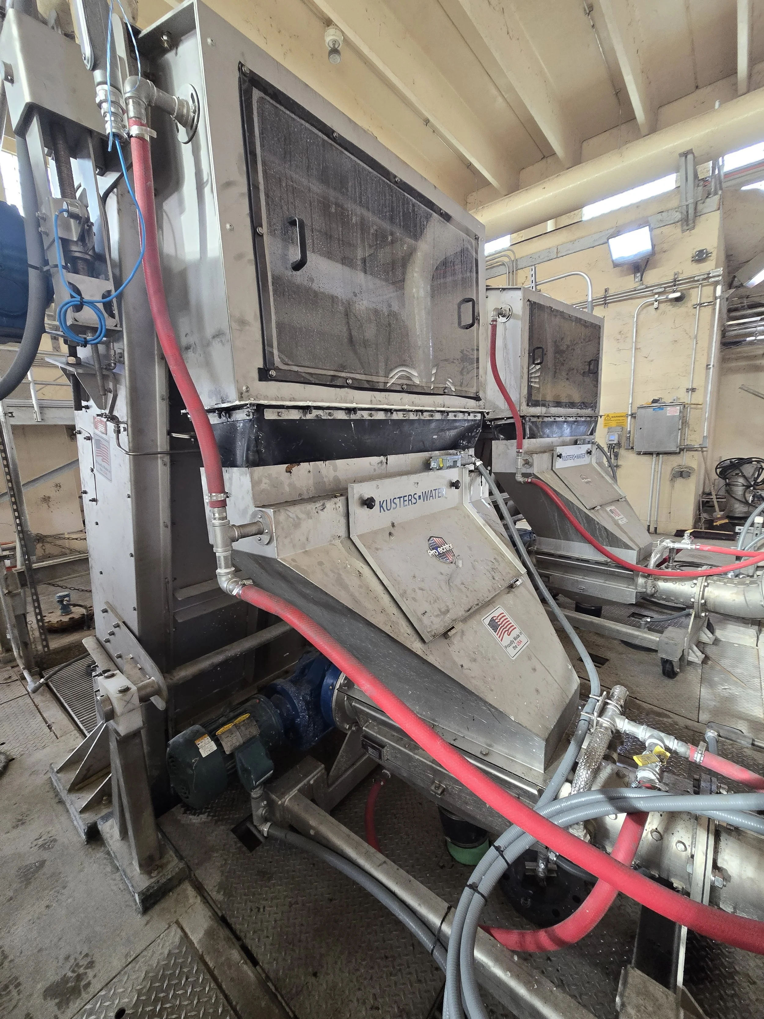 Dallas - back hopper-compactor.jpg