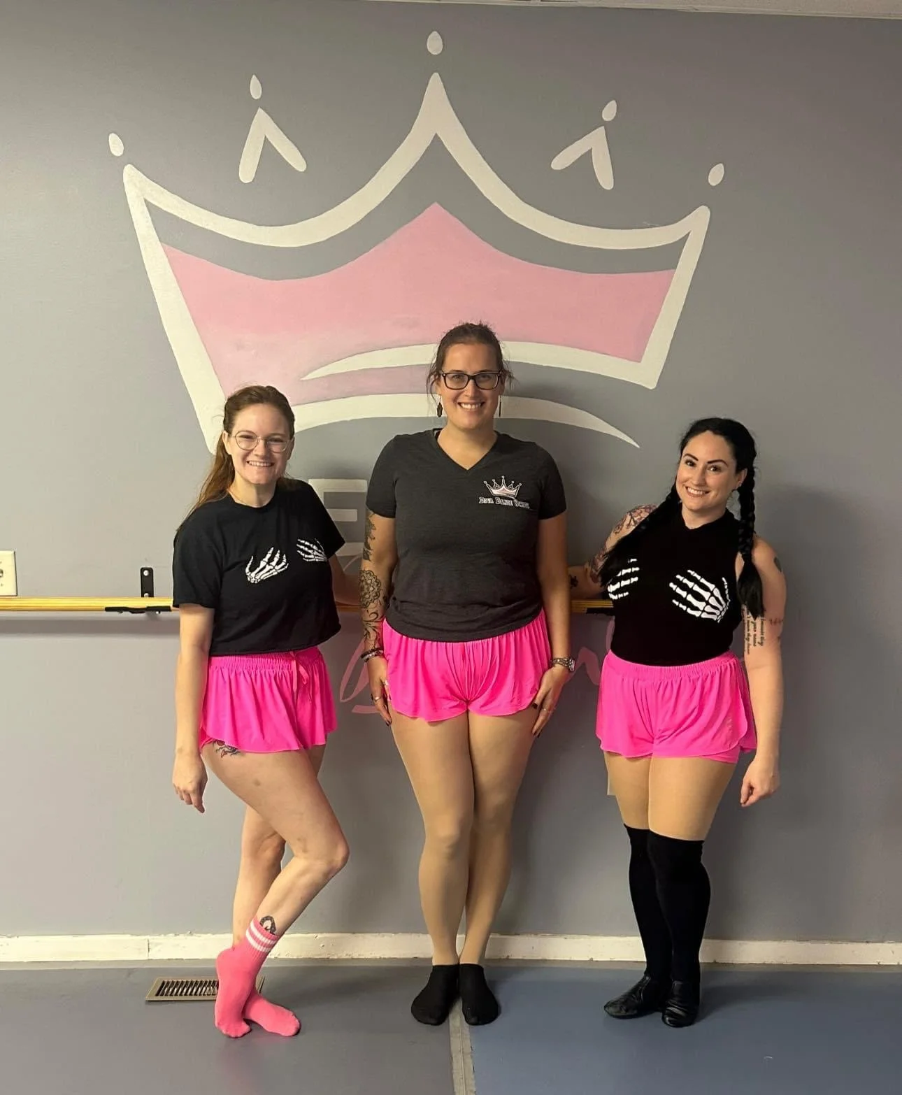 10-29-23 - Chloe, Crystal  Me.JPG
