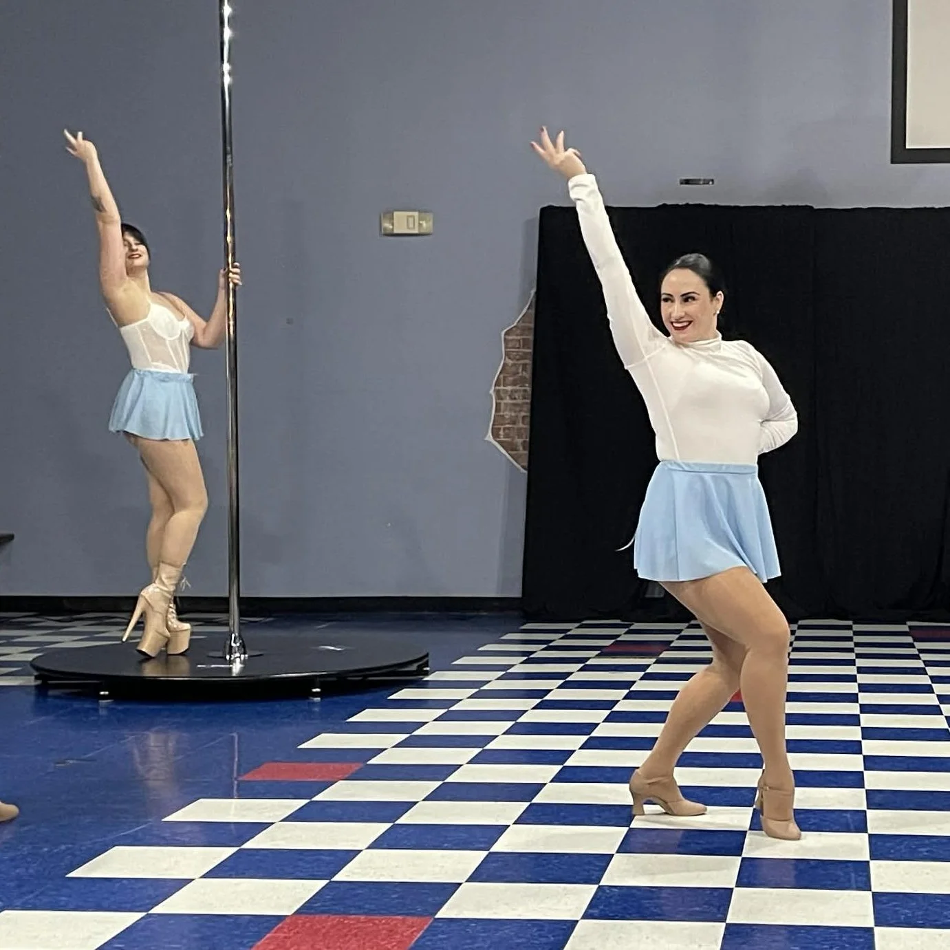 12-12-25 - Ocho Kandelikas 04.JPEG