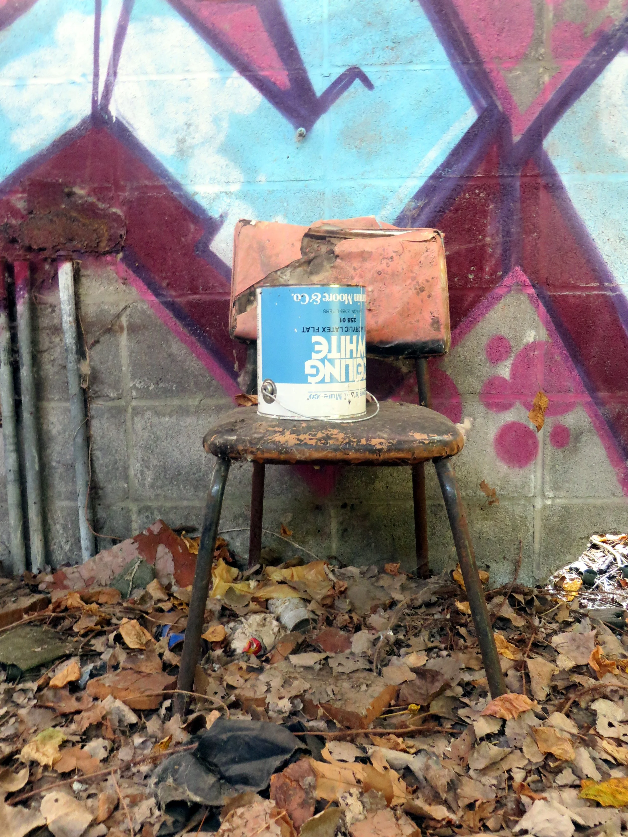 10-15-16 - Abandoned - chair 01.jpg