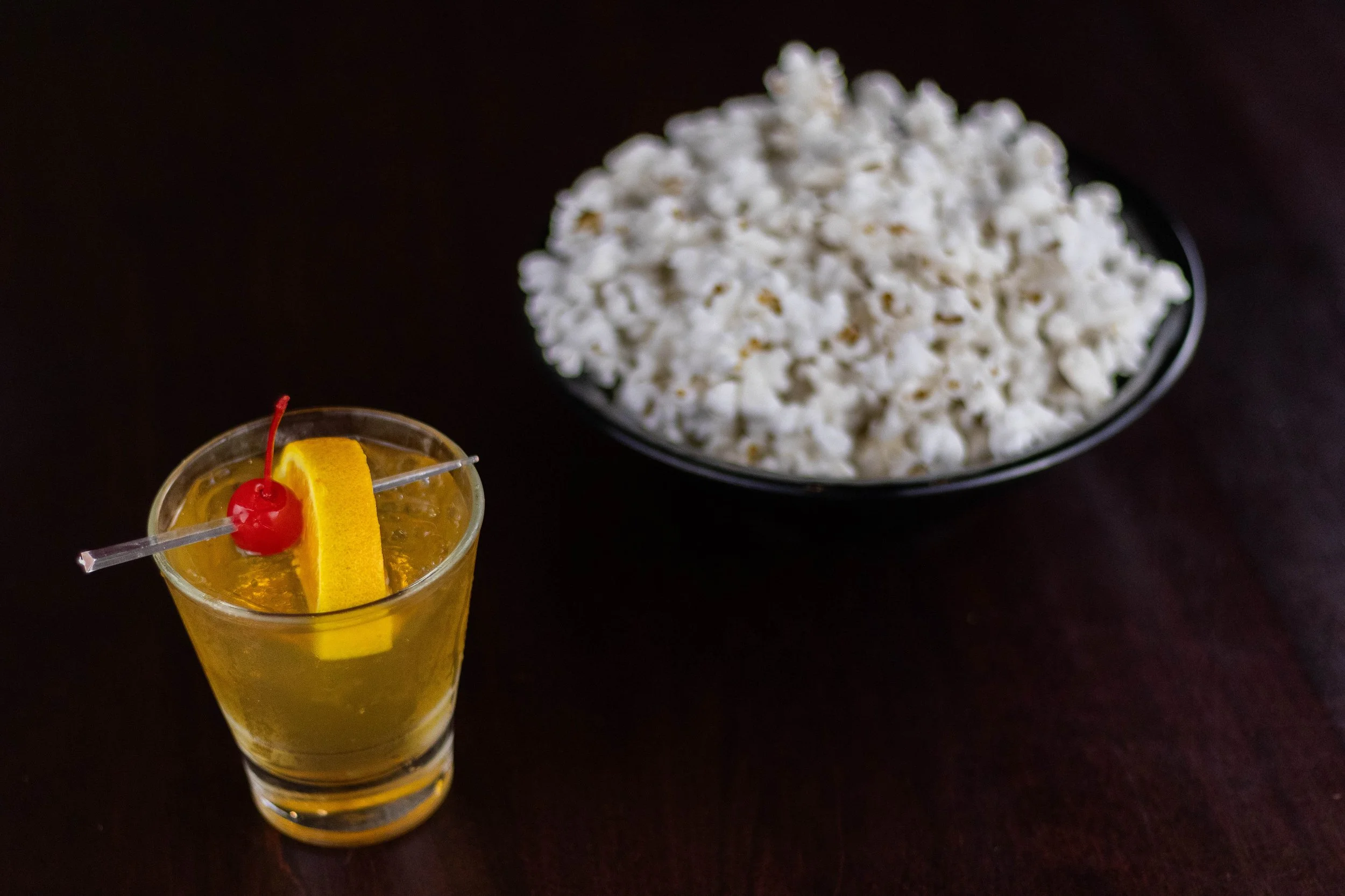 drinks-lucky-s-13-pub