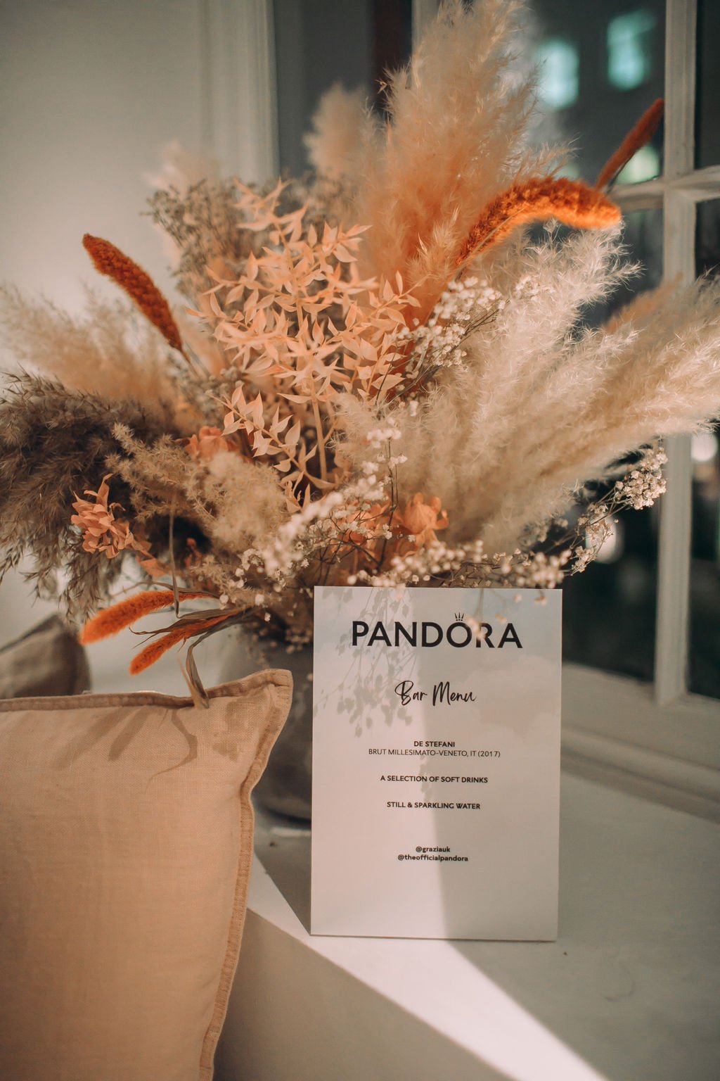 Dried Floral Display Pandora.jpg