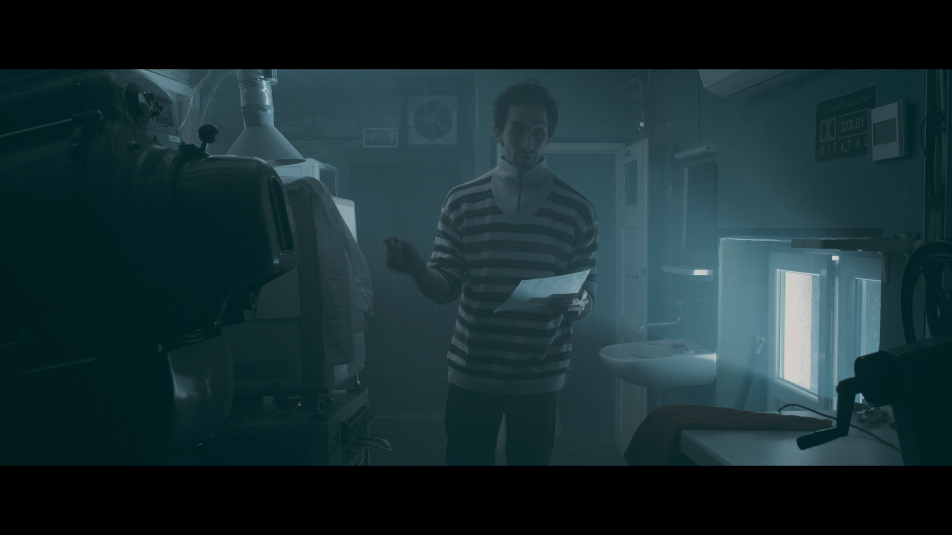 MAIN MAX HD.00_10_20_23.Still143.png