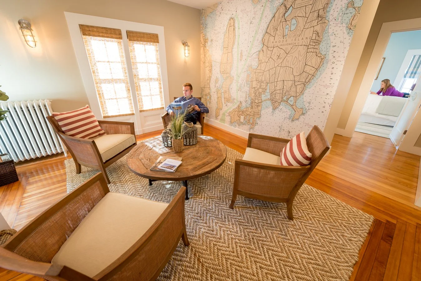 Newport Inn With people .jpg