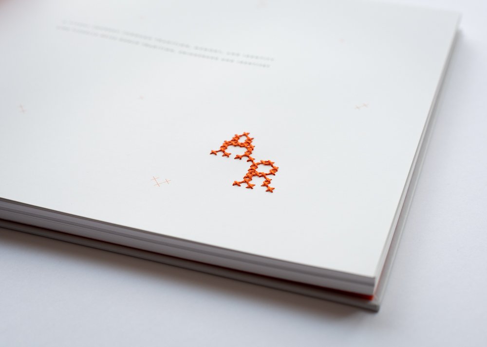 Embroidered Monogram in Collectors Edition _Spin Club Stories_Astrid Reischwitz.jpg