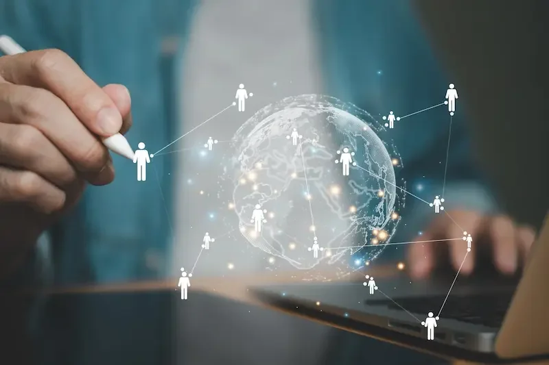 Conexión global de trabajadores y gestión del talento digital mediante automatización inteligente en Recursos Humanos.