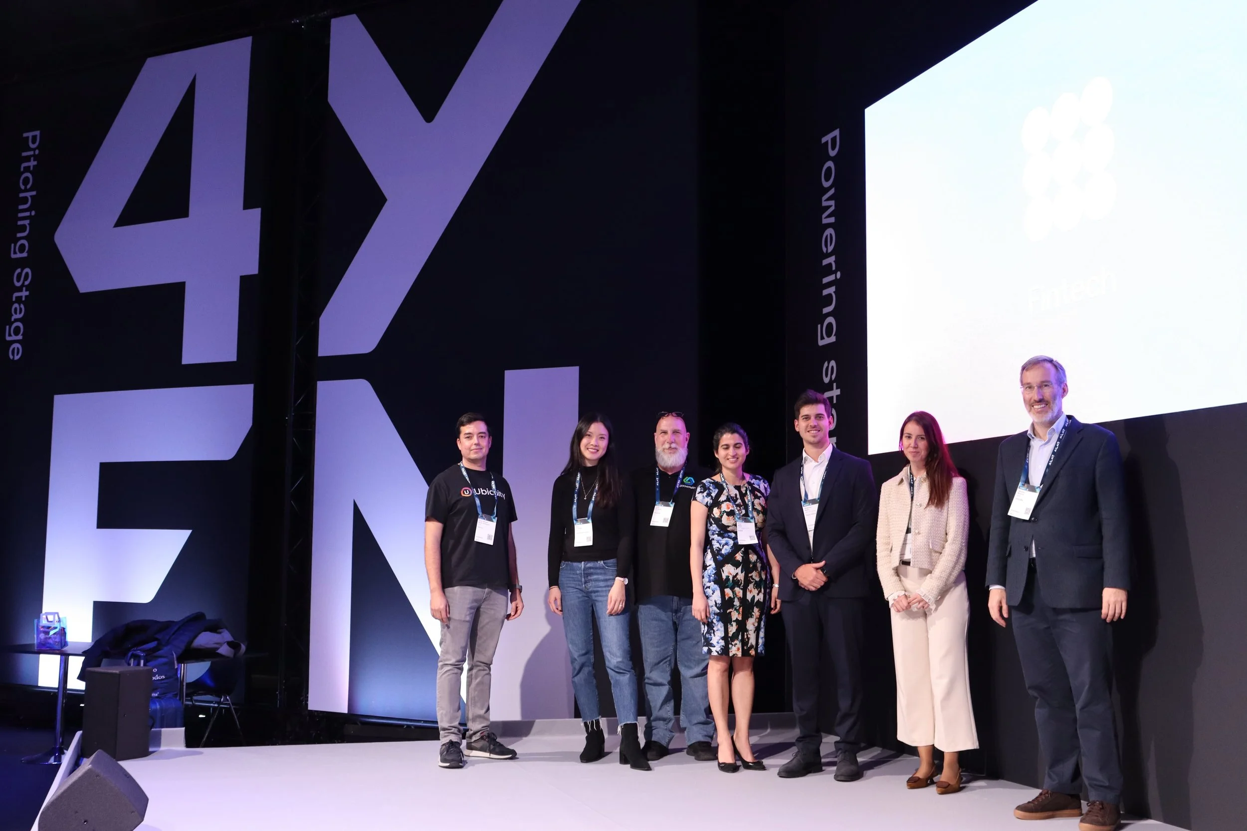 equipo pitch.JPG