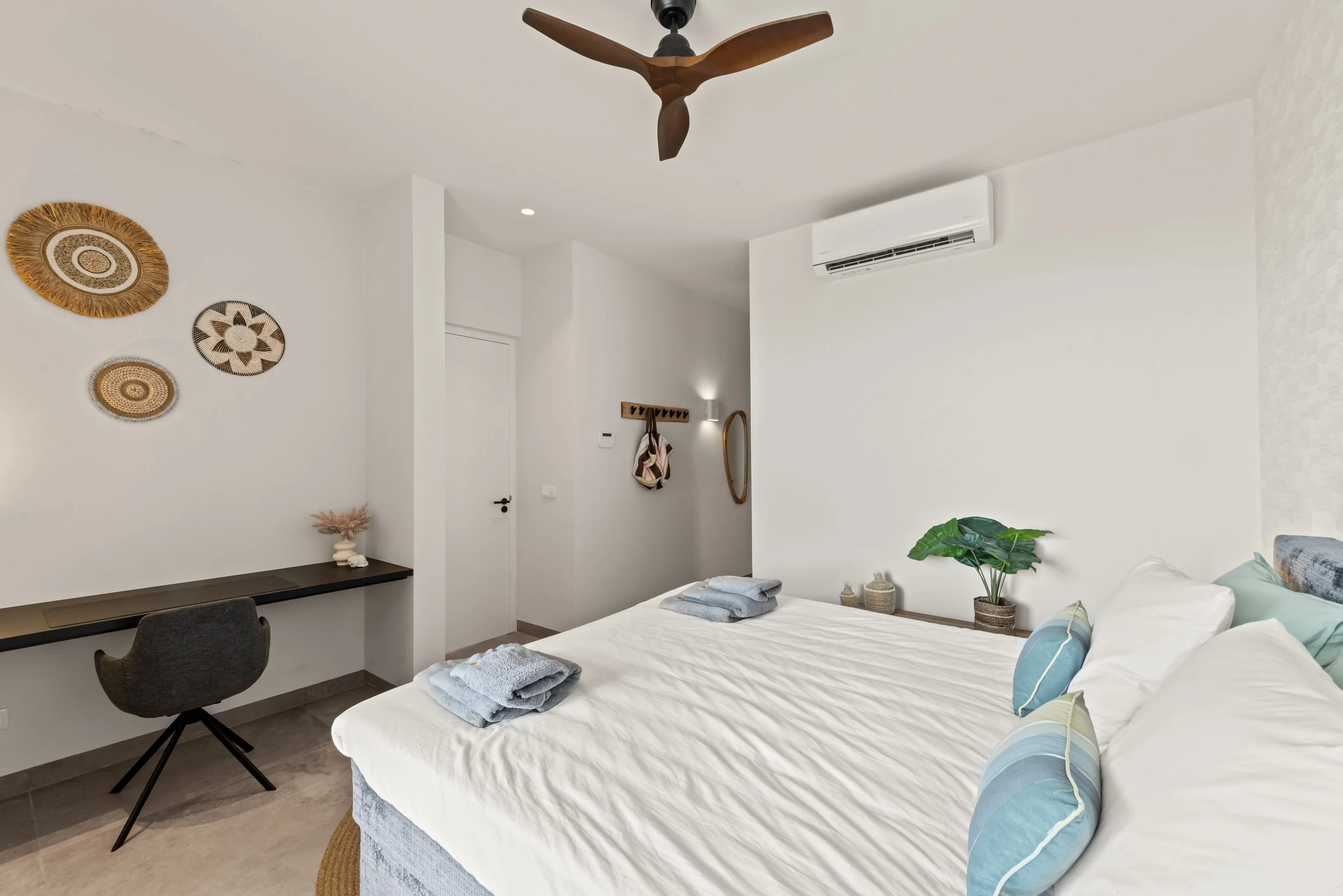 Masterbedroom 3.jpg