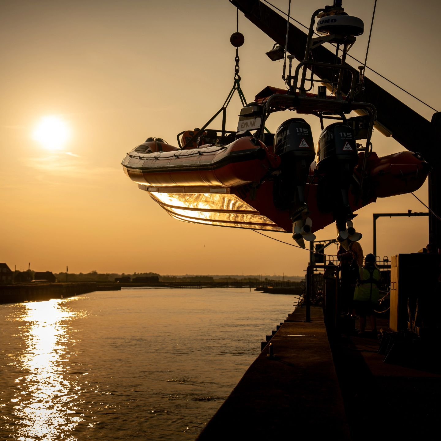 @southwold_lifeboat heading out on a training exercise. 

@rnlisouthwoldfund
@rnli
#southwold #southwoldharbour #RNLI