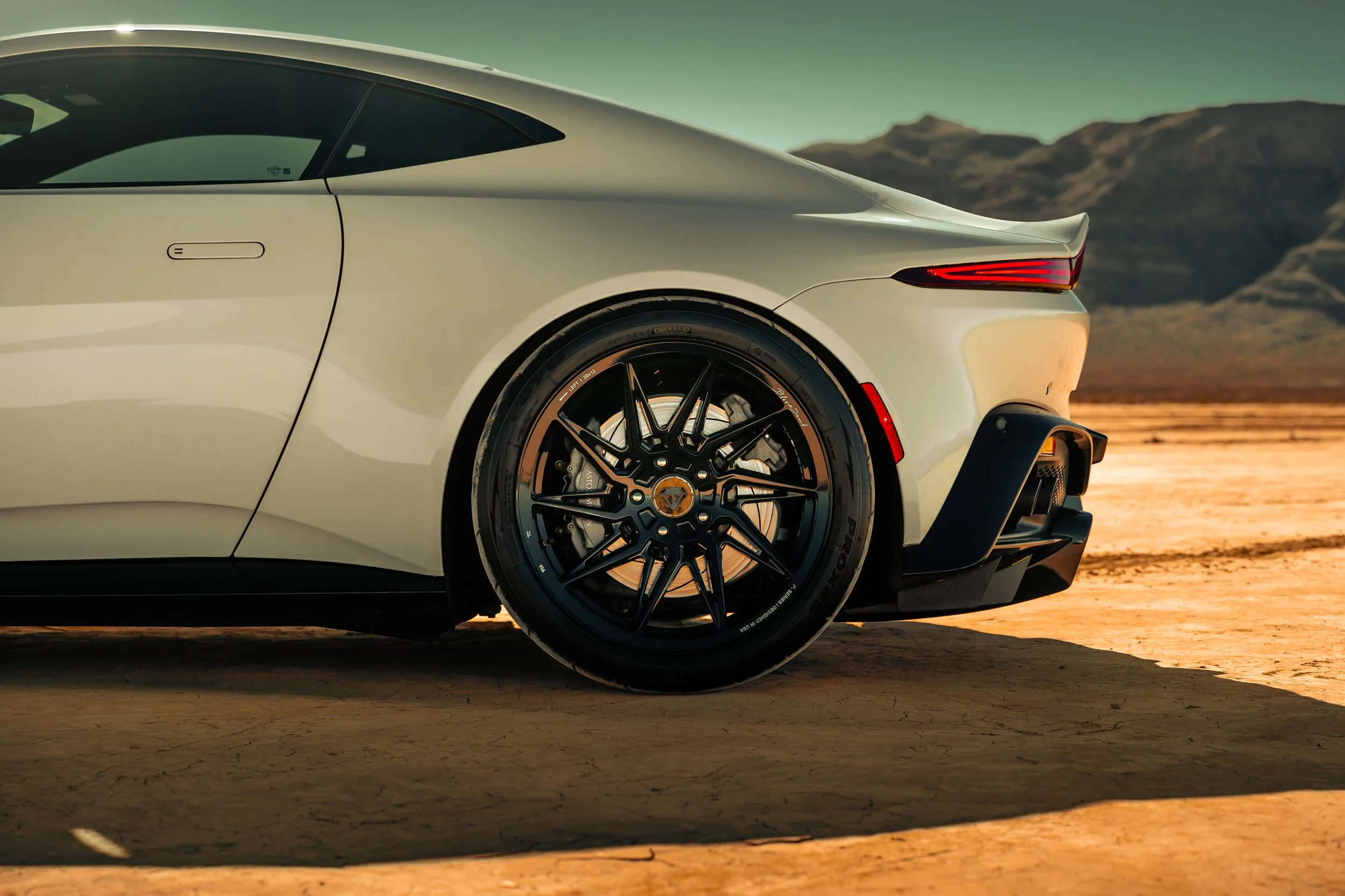 2020_Aston_Martin_Vantage_BDF20_Gloss_Black_10.jpg