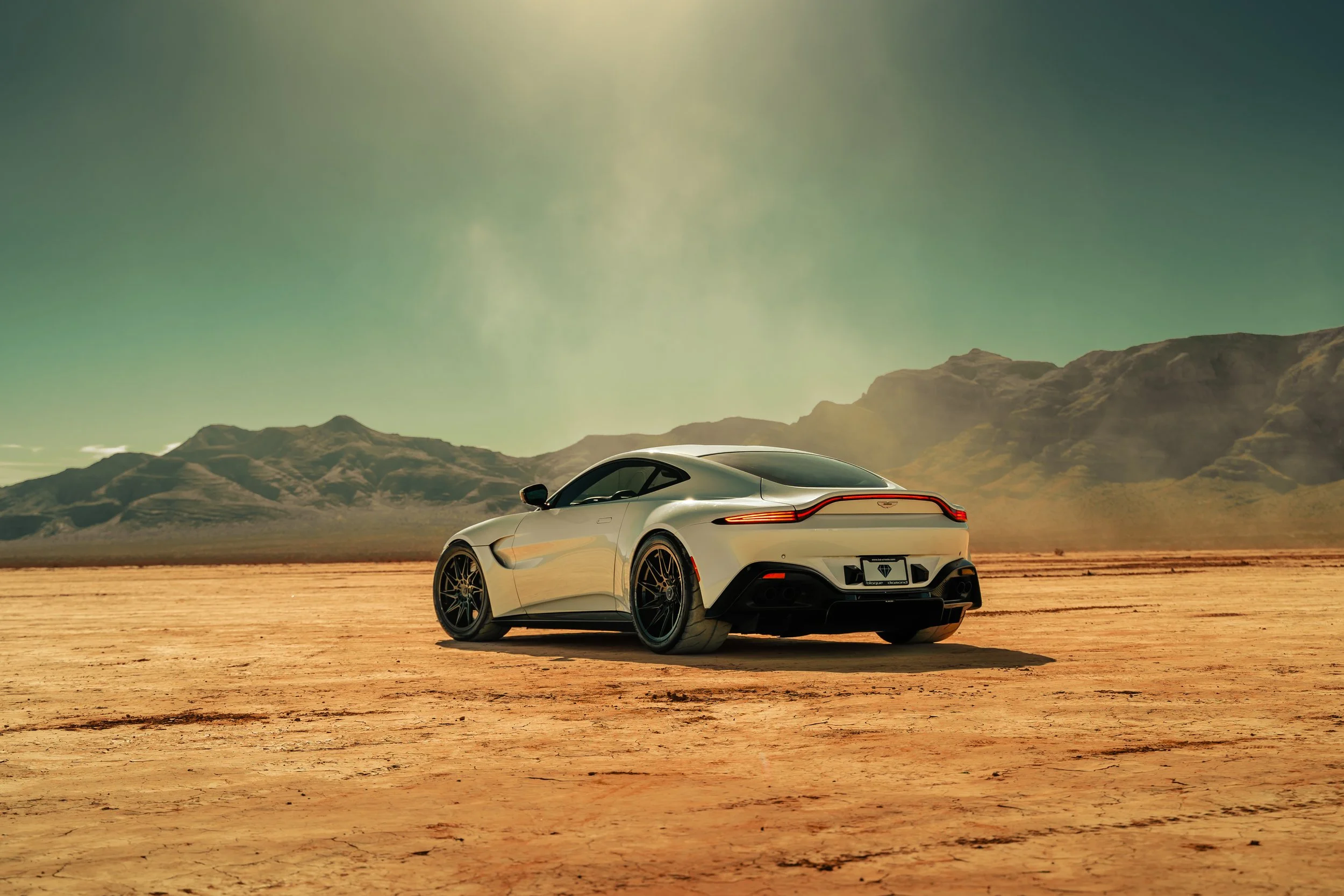 2020_Aston_Martin_Vantage_BDF20_Gloss_Black_12.jpg