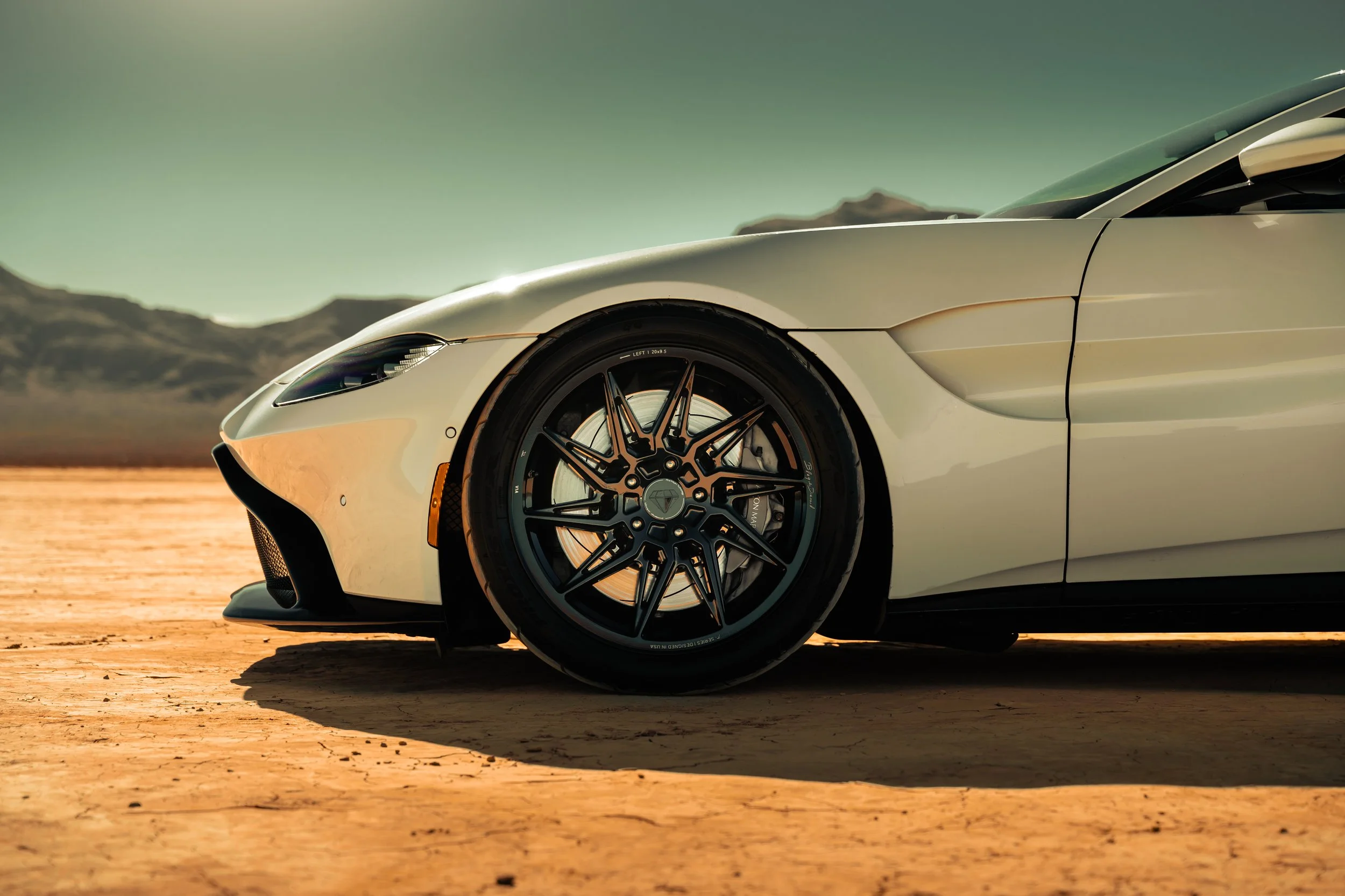 2020_Aston_Martin_Vantage_BDF20_Gloss_Black_9.jpg
