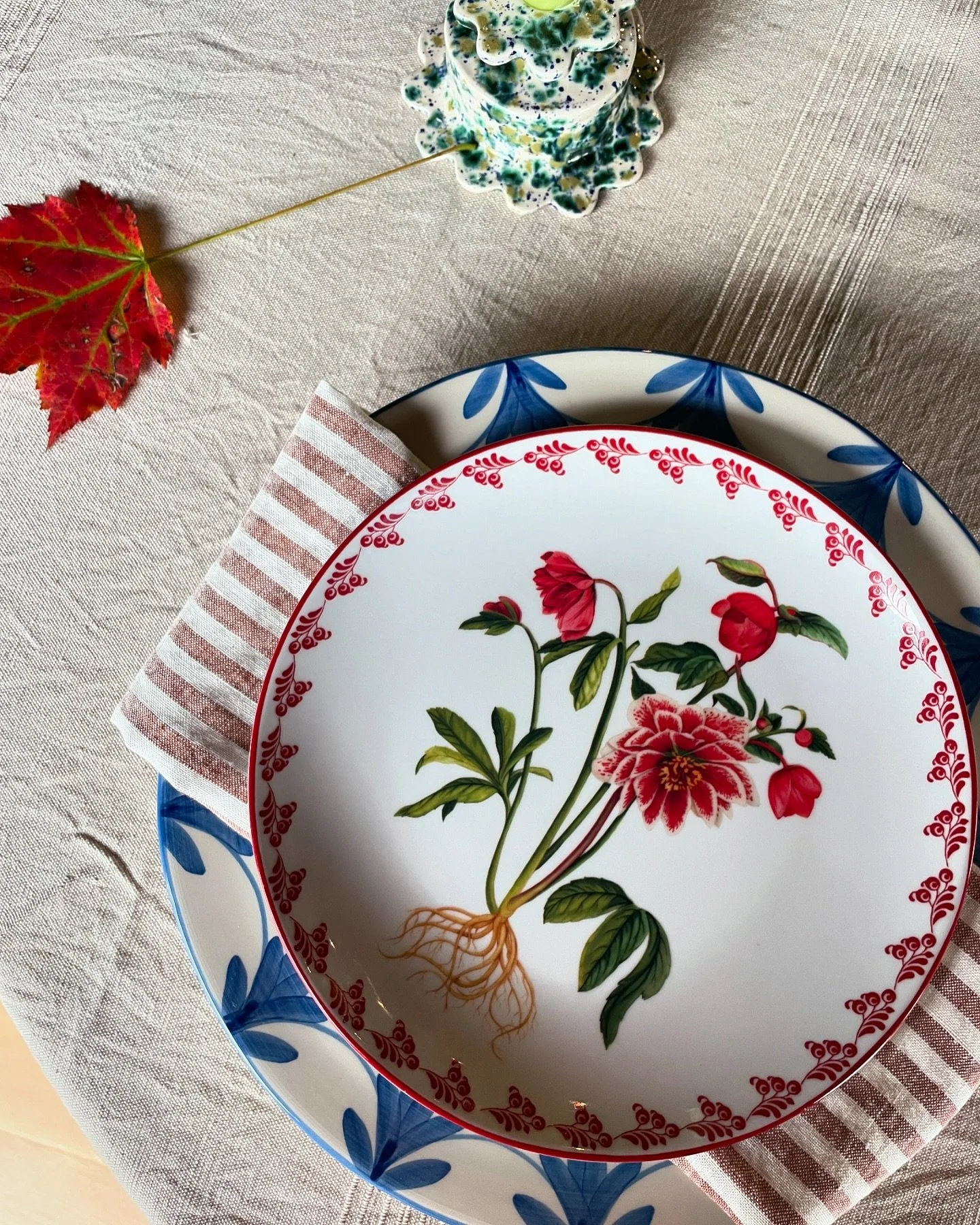 When @goodgracesevents approached me about her idea for a networking dinner for inspiring local business owners my answer was simple: &ldquo;Do you want plates?&rdquo; 

We got to work quickly with the help of @gatheredeast putting together a table t