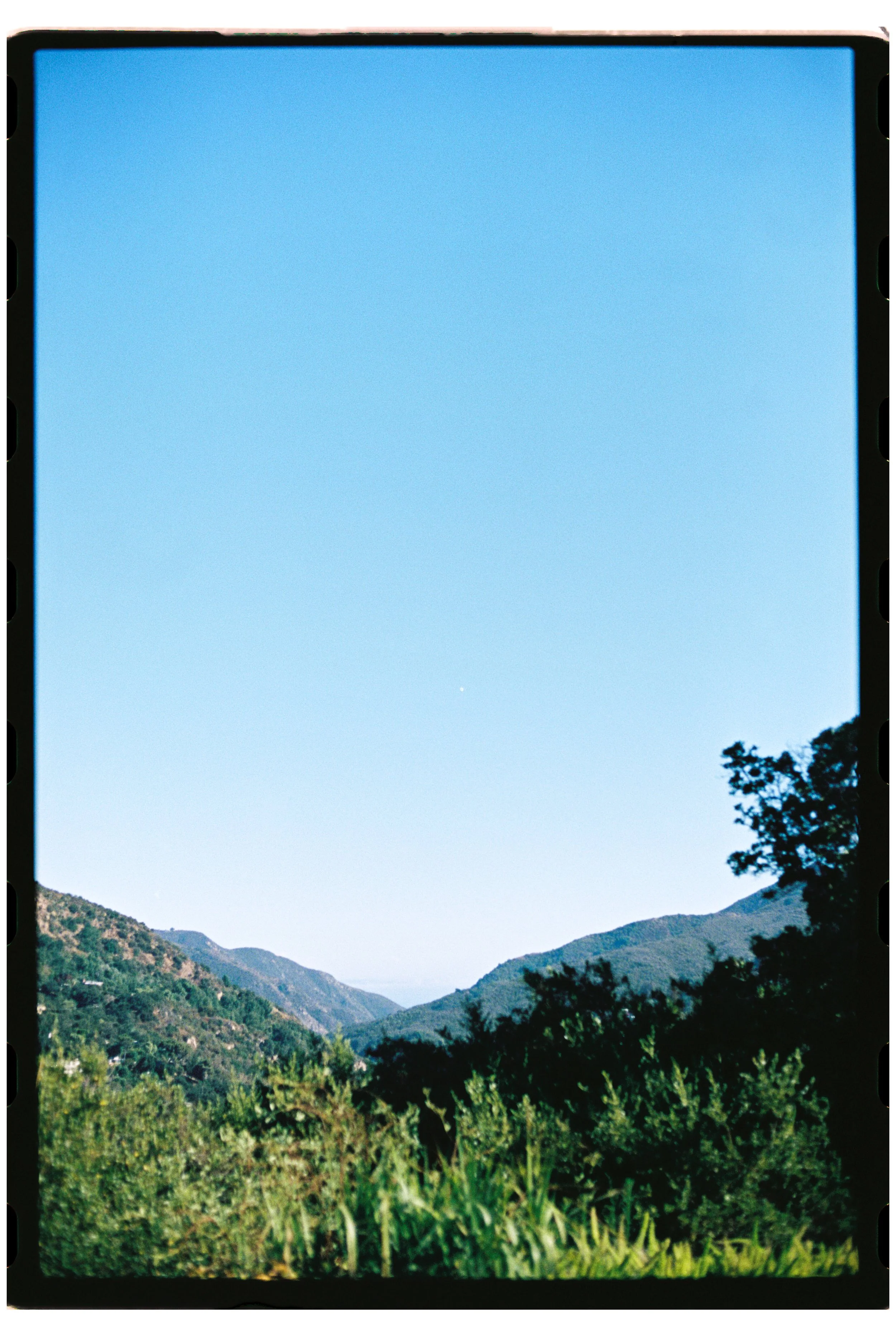 at2124000164-R1-024-10A.jpg