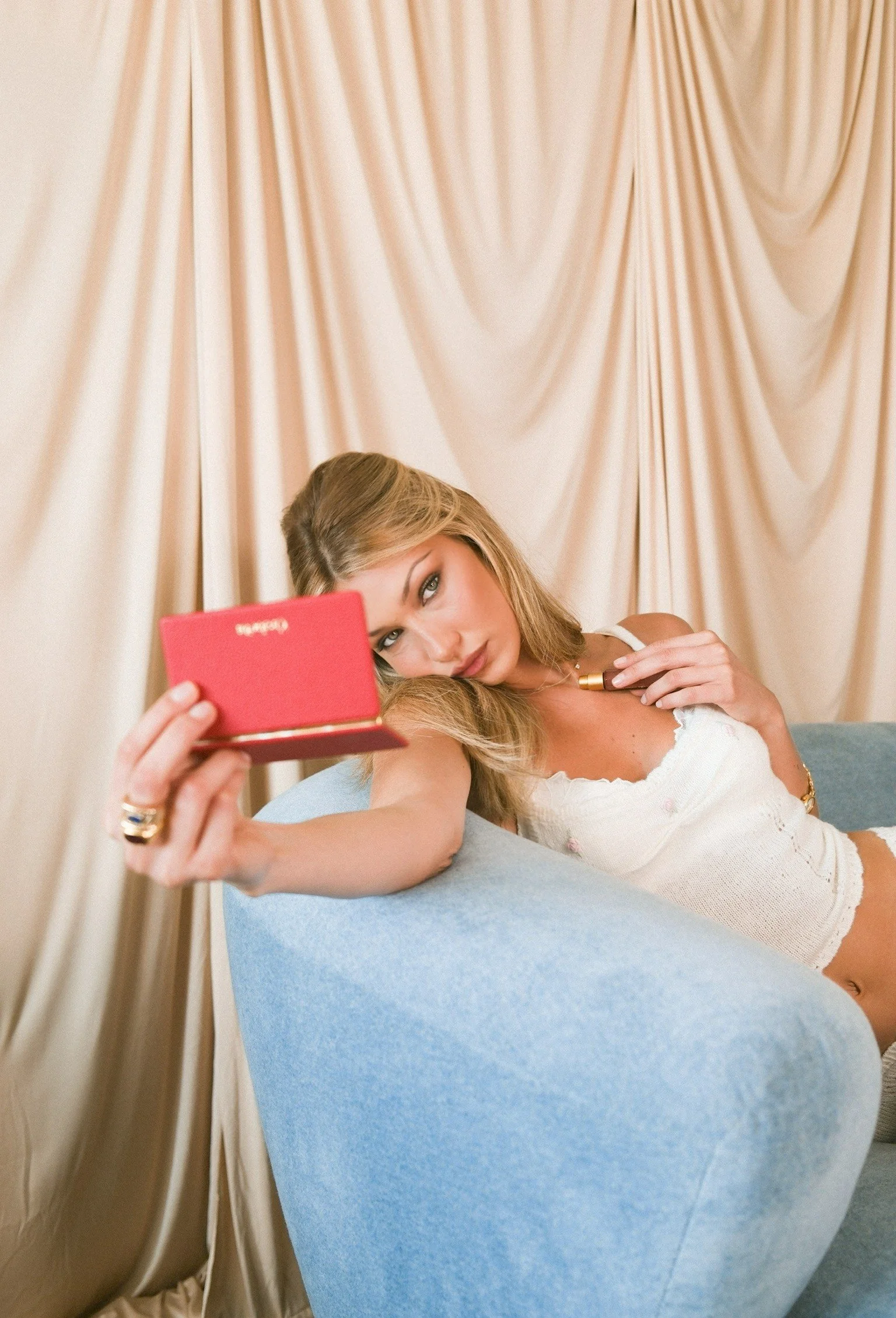 Facetune_16-09-2025-21-09-19 (2).jpg