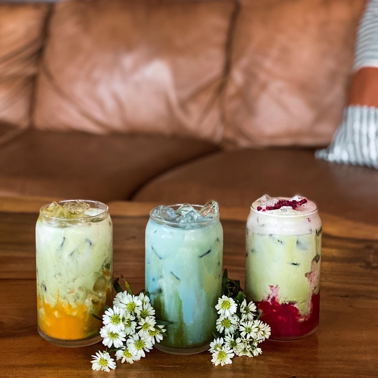 a little note to our mamas &ldquo;we love you so berry matcha&rdquo; 🤍. NEW drink specials for Mother&rsquo;s Day! mango matcha, blue matcha, and berry matcha!