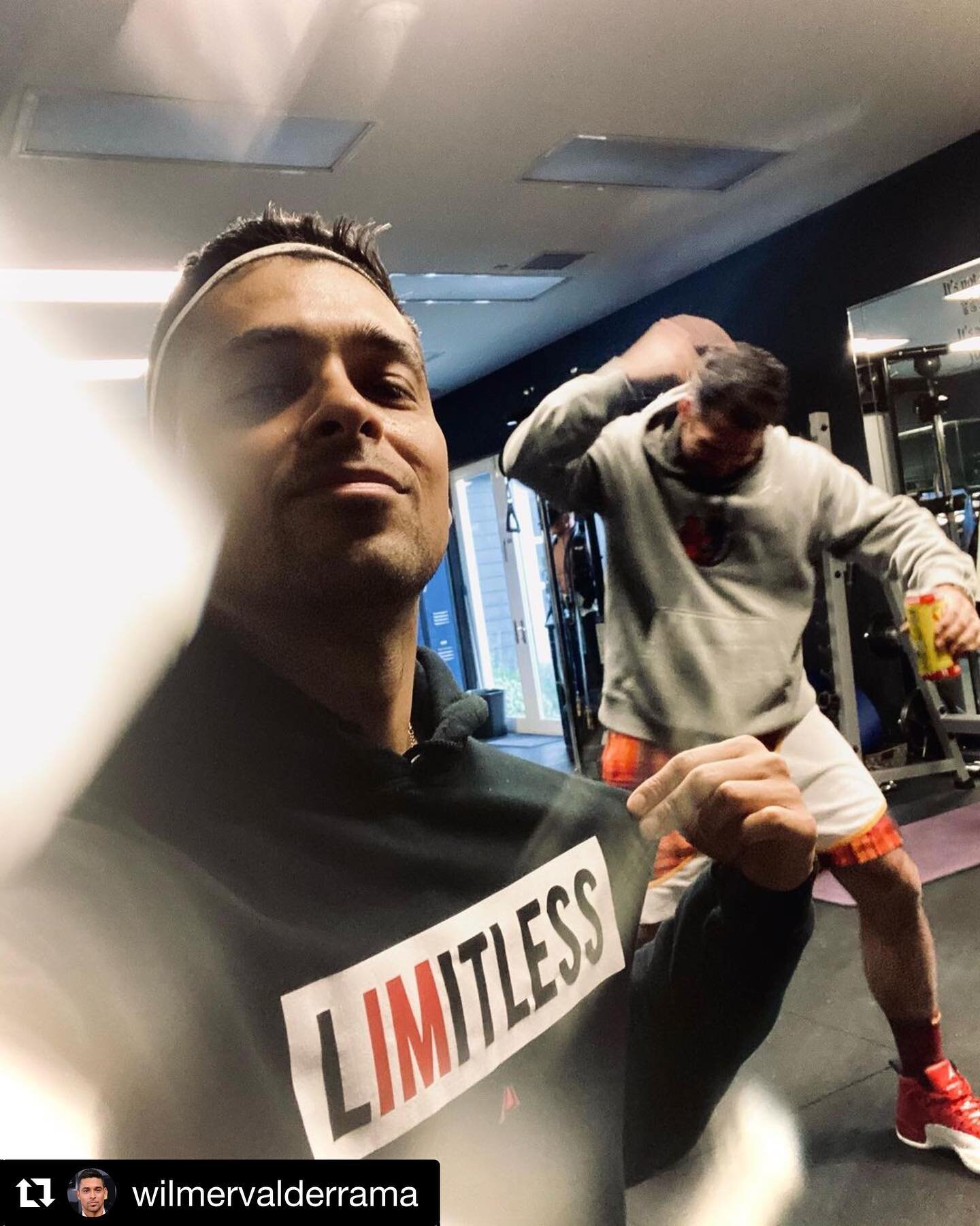 #Repost @wilmervalderrama
・・・
#MyHourADay working out all the worries,  seeing the world for what it can be.. and keeping our heads up in honor of those we love and the ones who wait for us on the other side. #EasierToLoveThanToNot