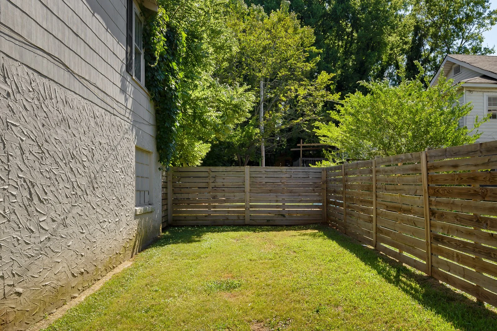 525 N Chestnut Street (3 of 16).jpg