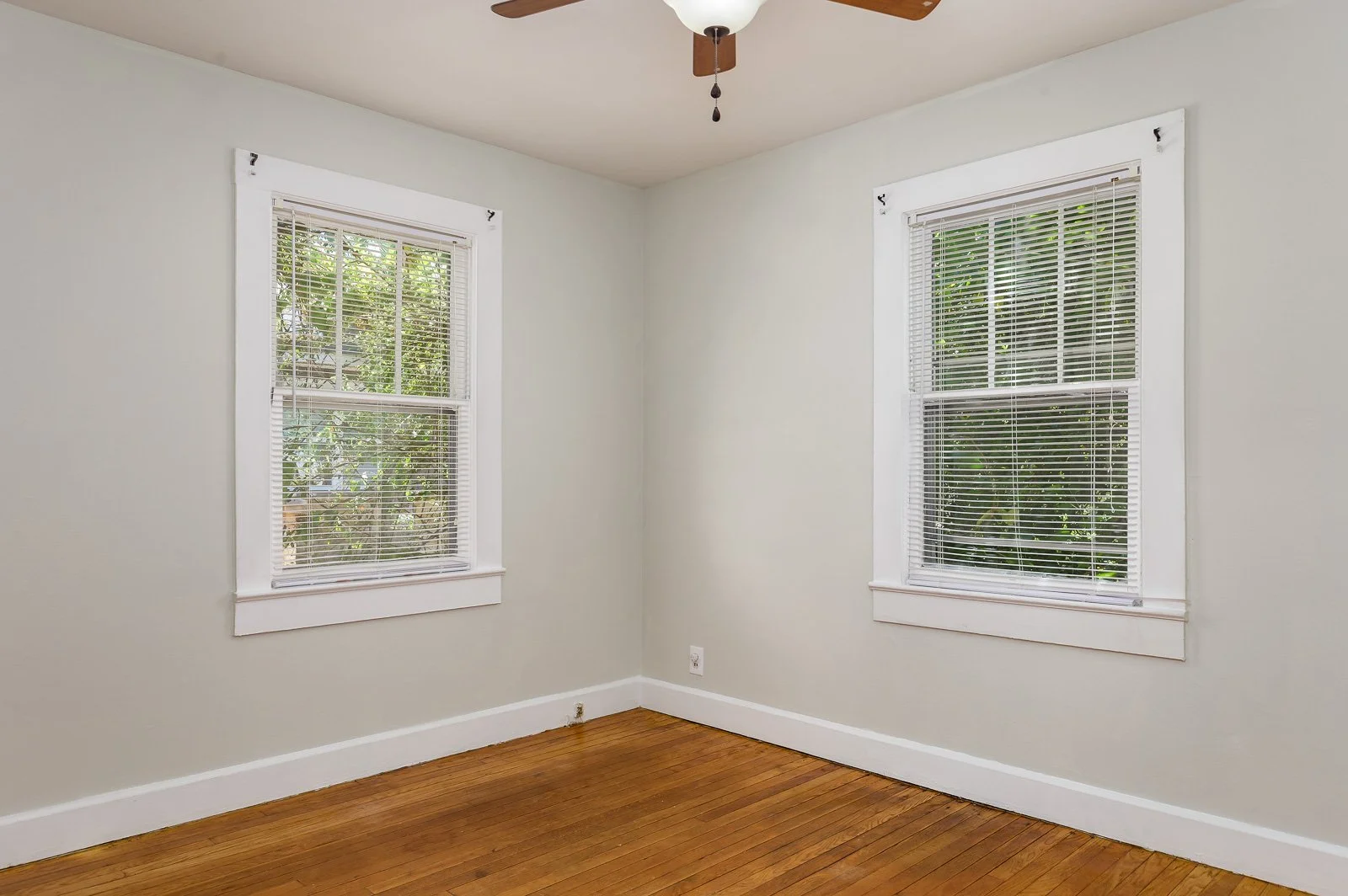 525 N Chestnut Street (14 of 16).jpg