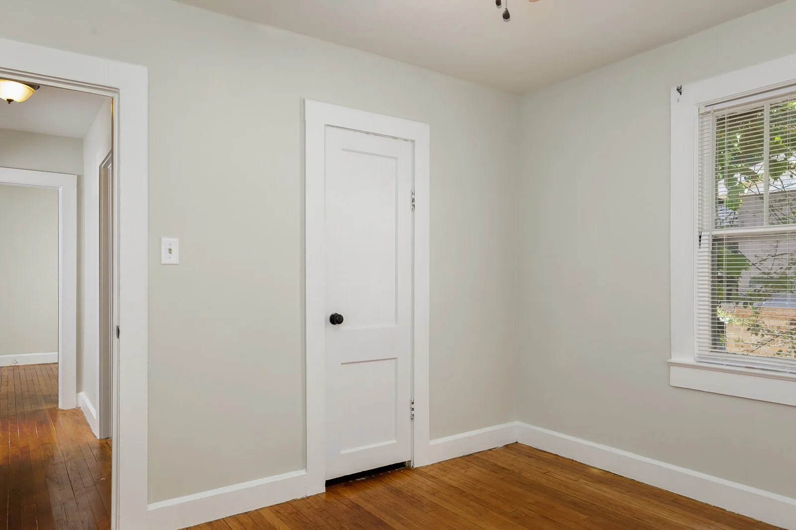 525 N Chestnut Street (15 of 16).jpg