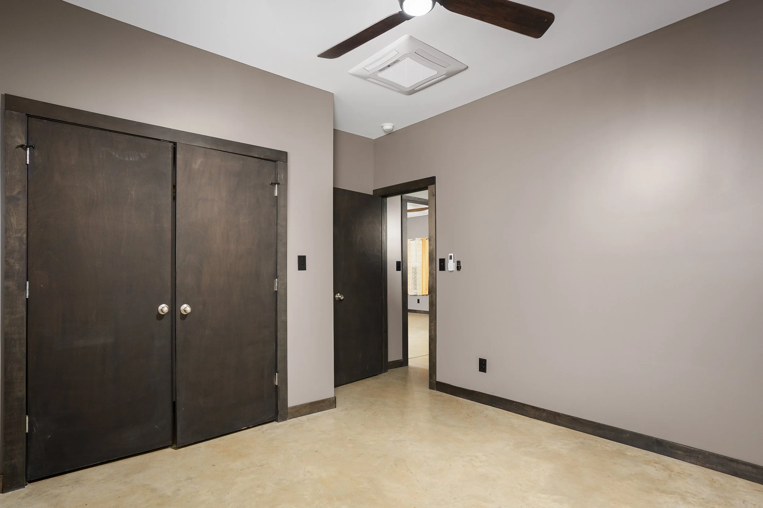 308 Mitchell Street (12 of 17).jpg