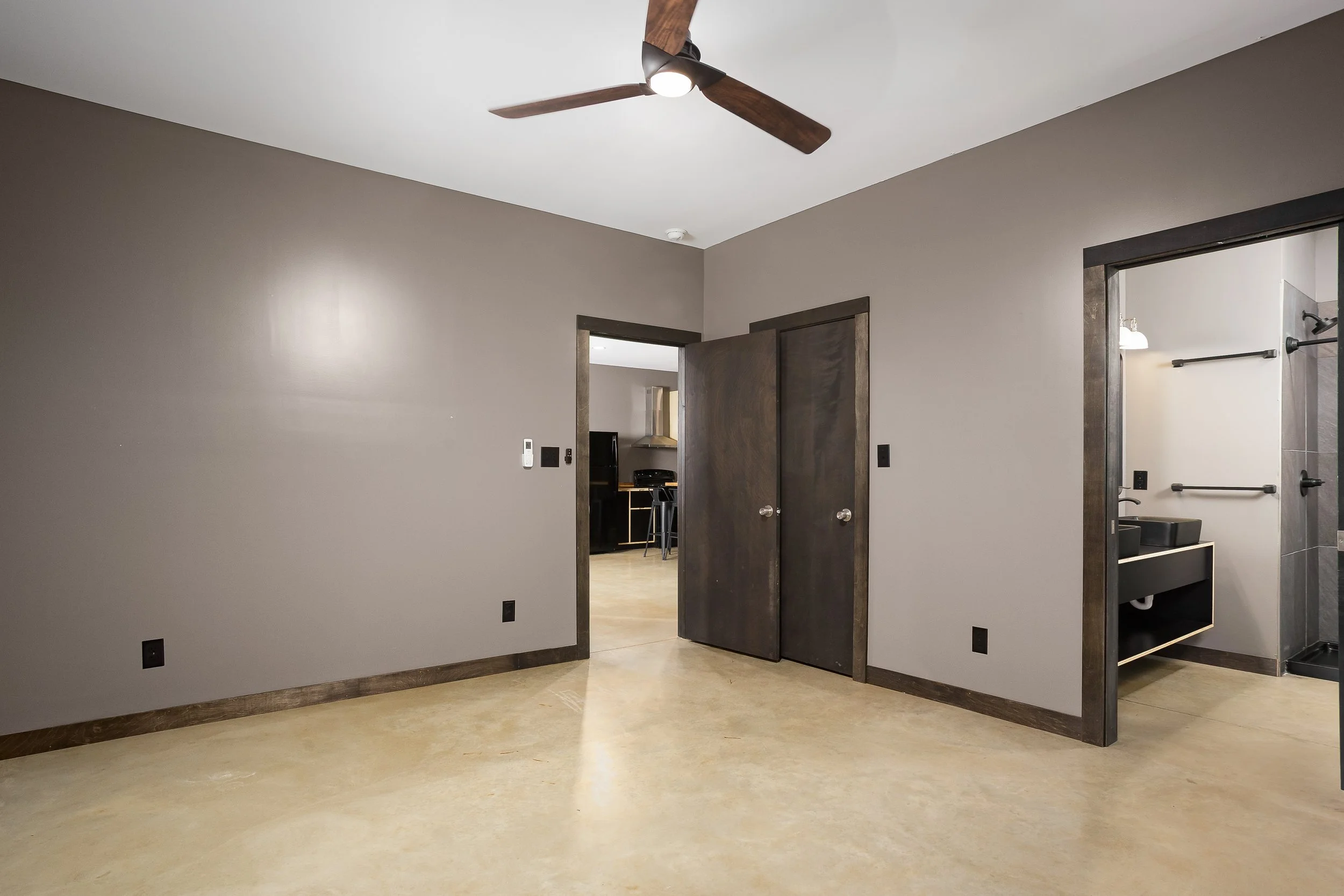 308 Mitchell Street (14 of 17).jpg