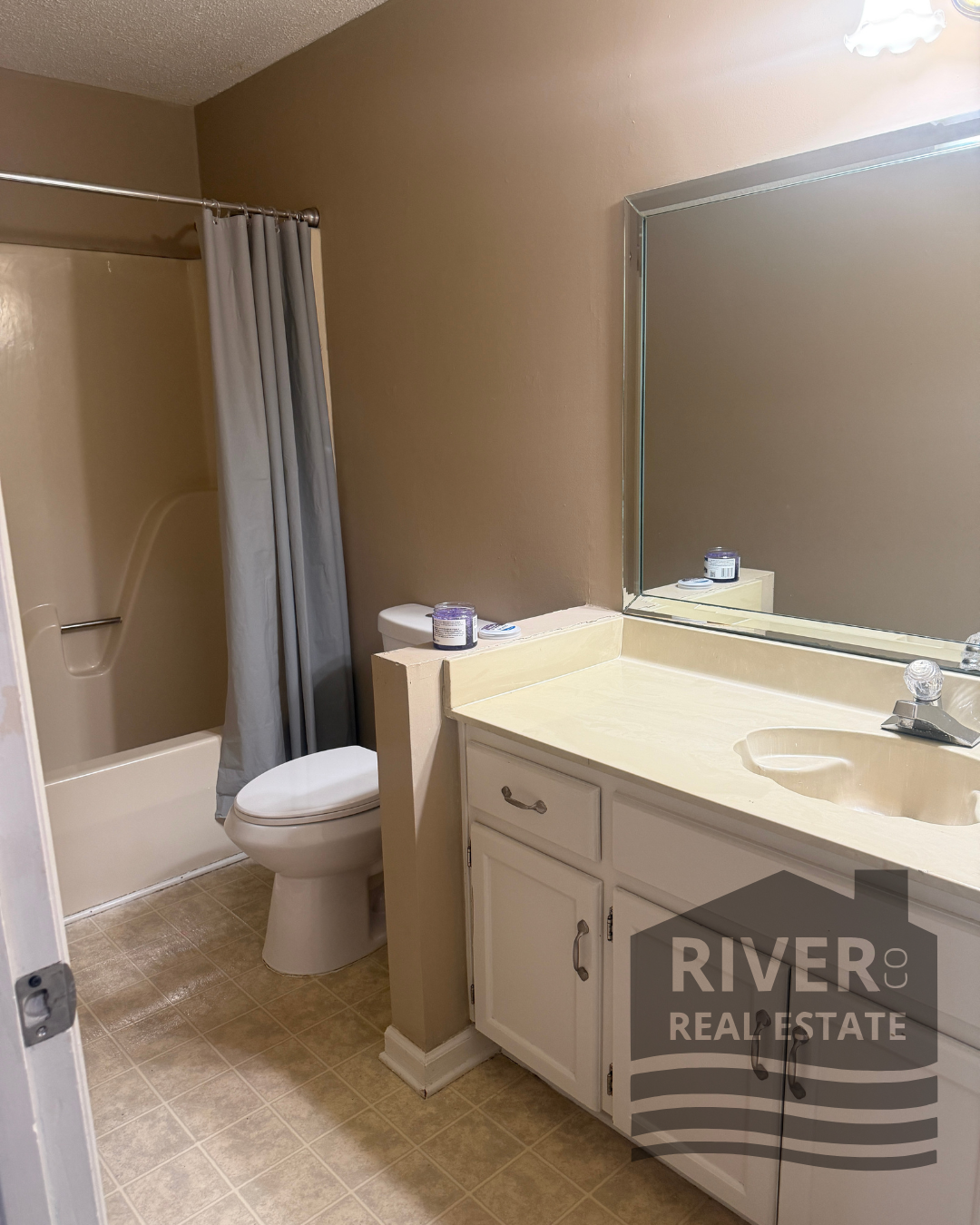 212 Woodcastle (9).png