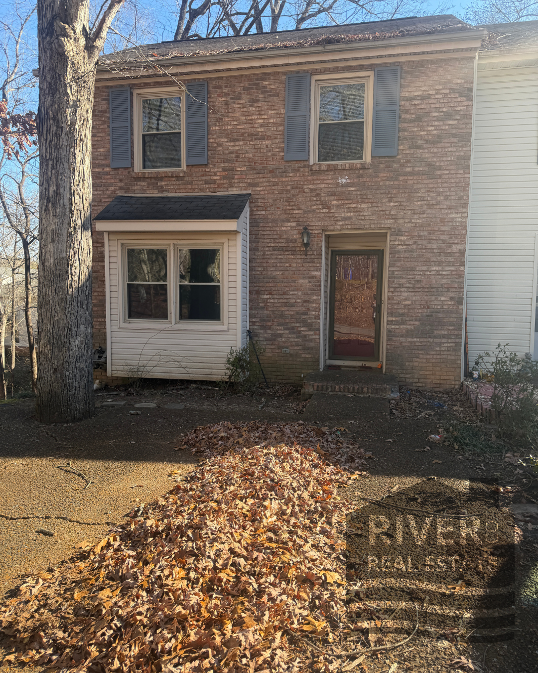 212 Woodcastle front.png