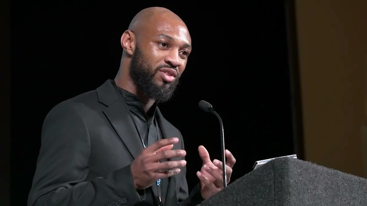 Austen Brantley Wins 2023 NCECA Emerging Artist Award