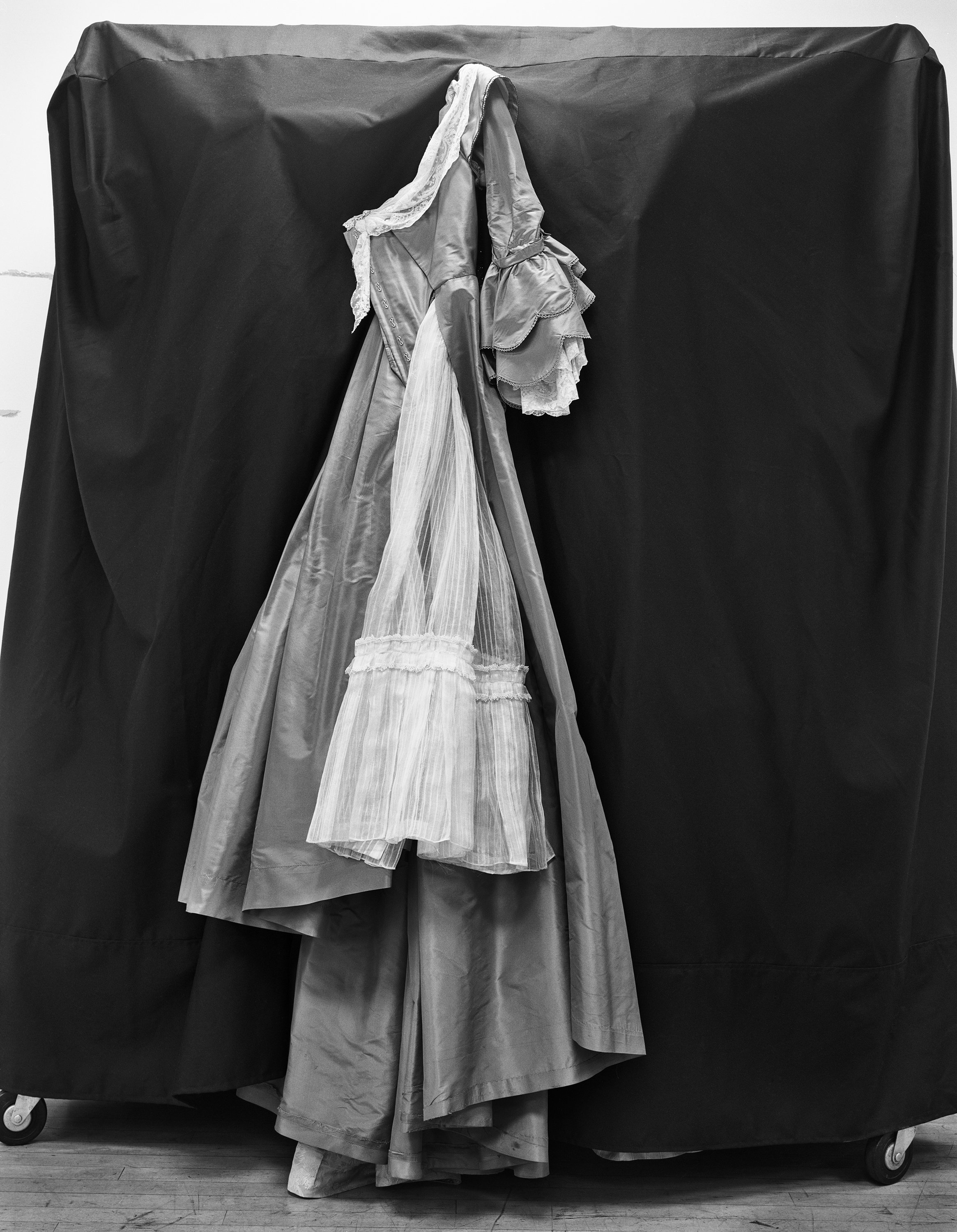 The MET, Figaro Dress #2, 2005