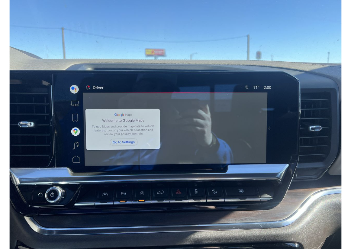 PREOWNED 2022 GMC SIERRA 1500 Crew Cab Short Box 4Wheel Drive SLT