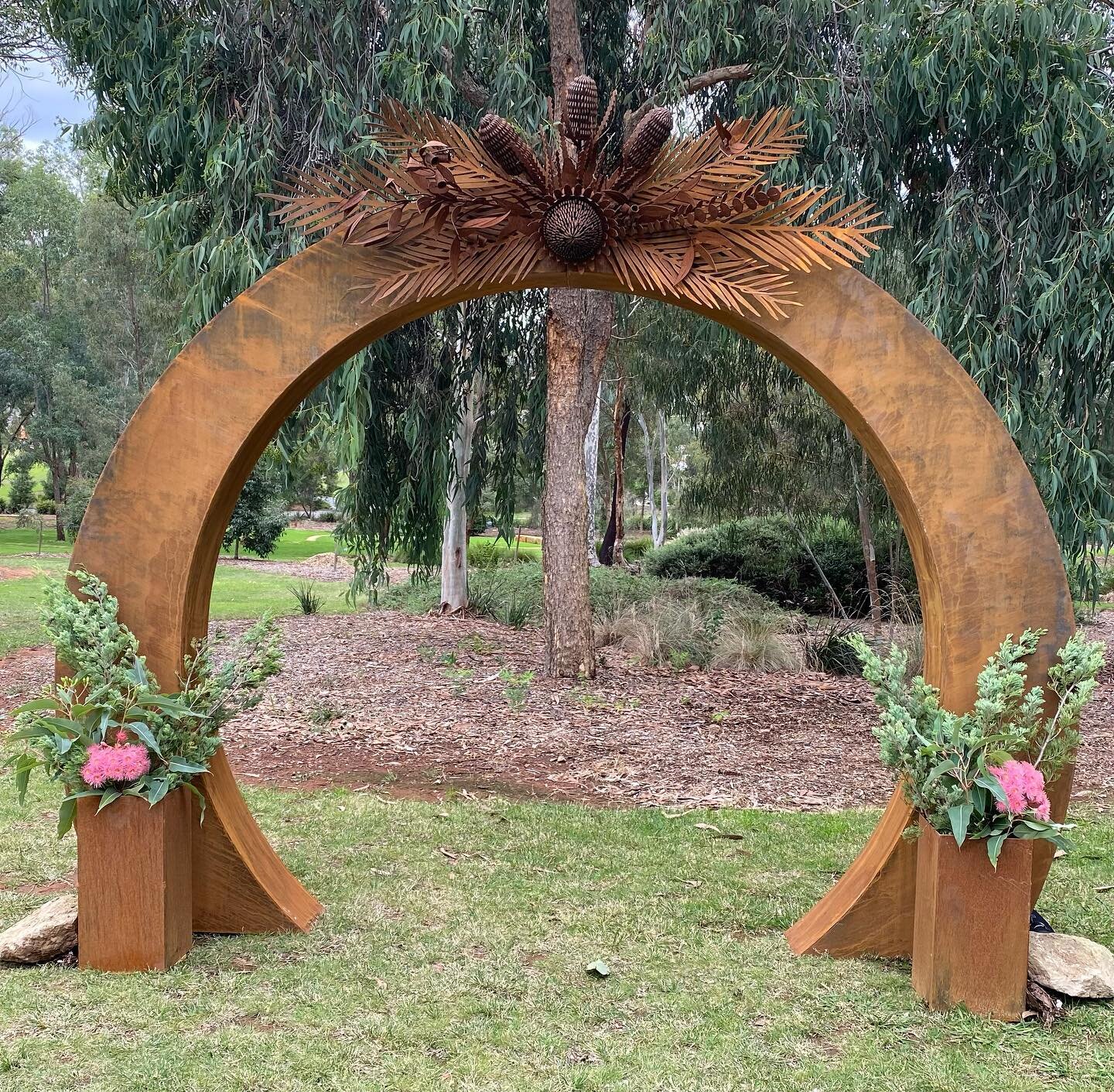 Walking to my wedding ceremony yesterday and there it stood , this Stunning backdrop for Chloe and Rhys special day, made by Matt Bye from &lsquo;olden days Wagga &lsquo; . Spectacular 💖#janetschirmermarriagecelebrant #celebrant #love #wedding #ido 