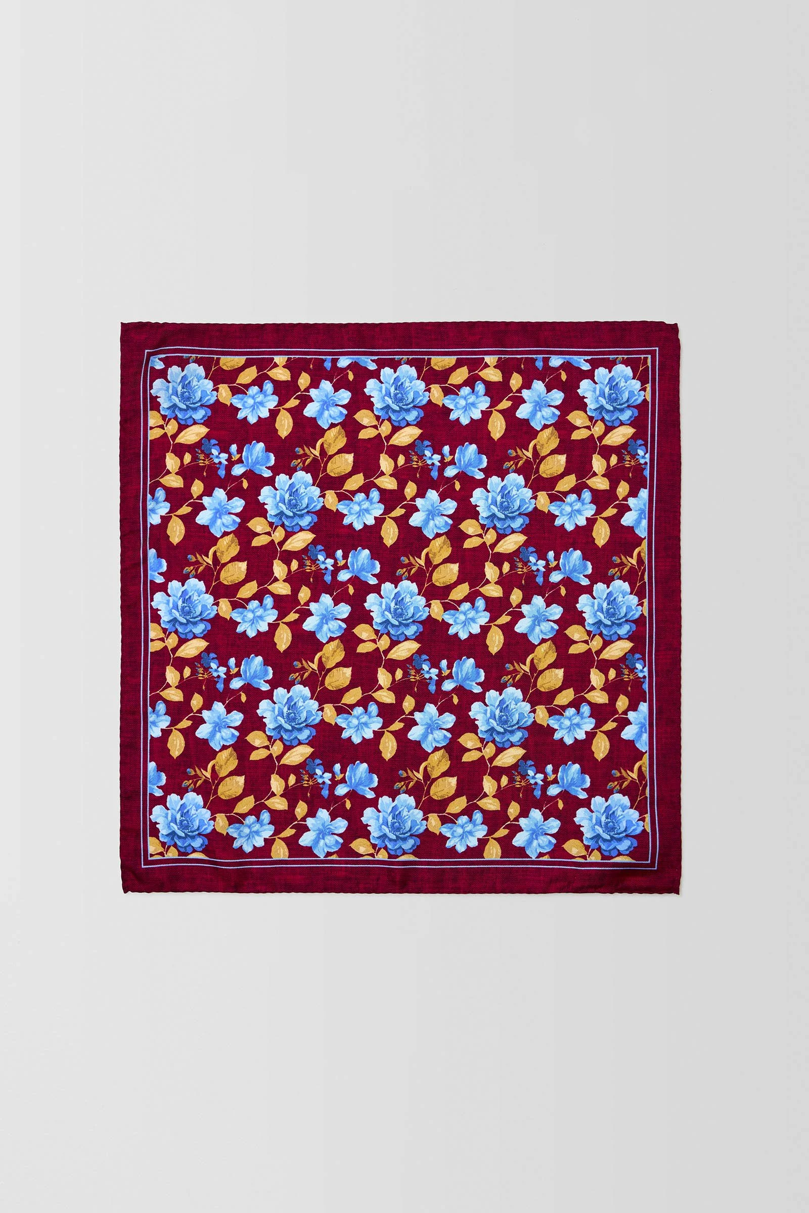  Blue Rose Pocket Square  
PCAW100023 Red