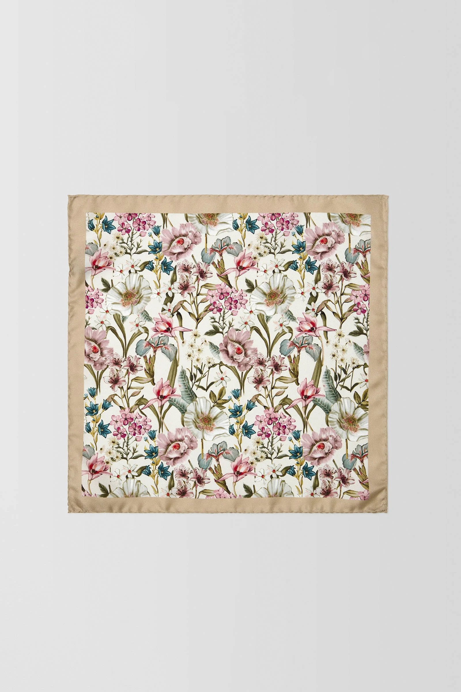    Shop - Poppies And Irises Pocket Square    
PCAW100012 Taupe